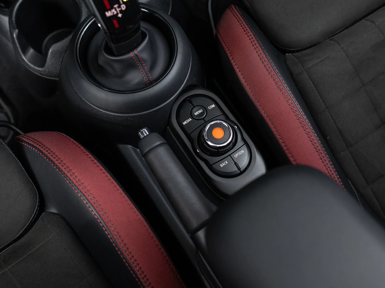 Mini Cabrio JCW III Рестайлинг, 2019 — экстерьер, фото 25