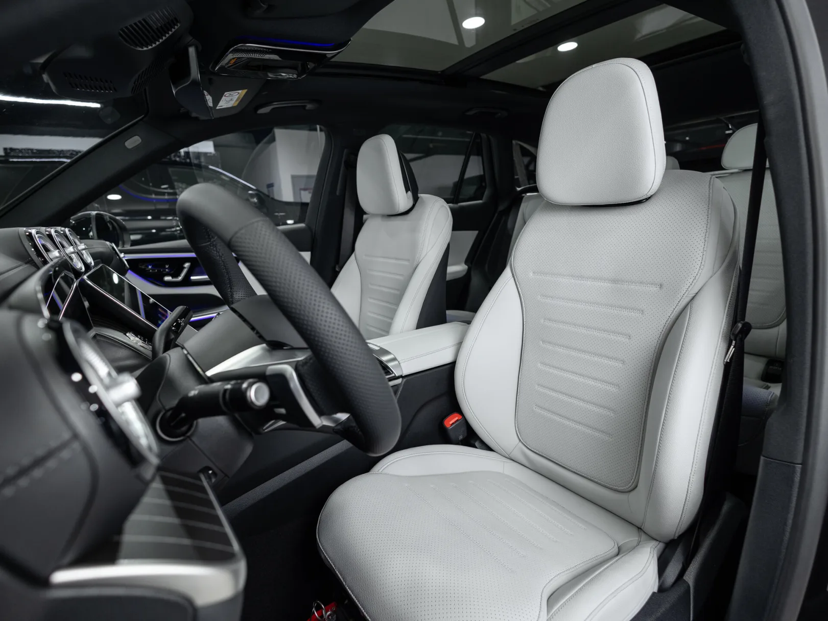 Mercedes-Benz GLC 300 4MATIC II (X254), 2025 — экстерьер, фото 11