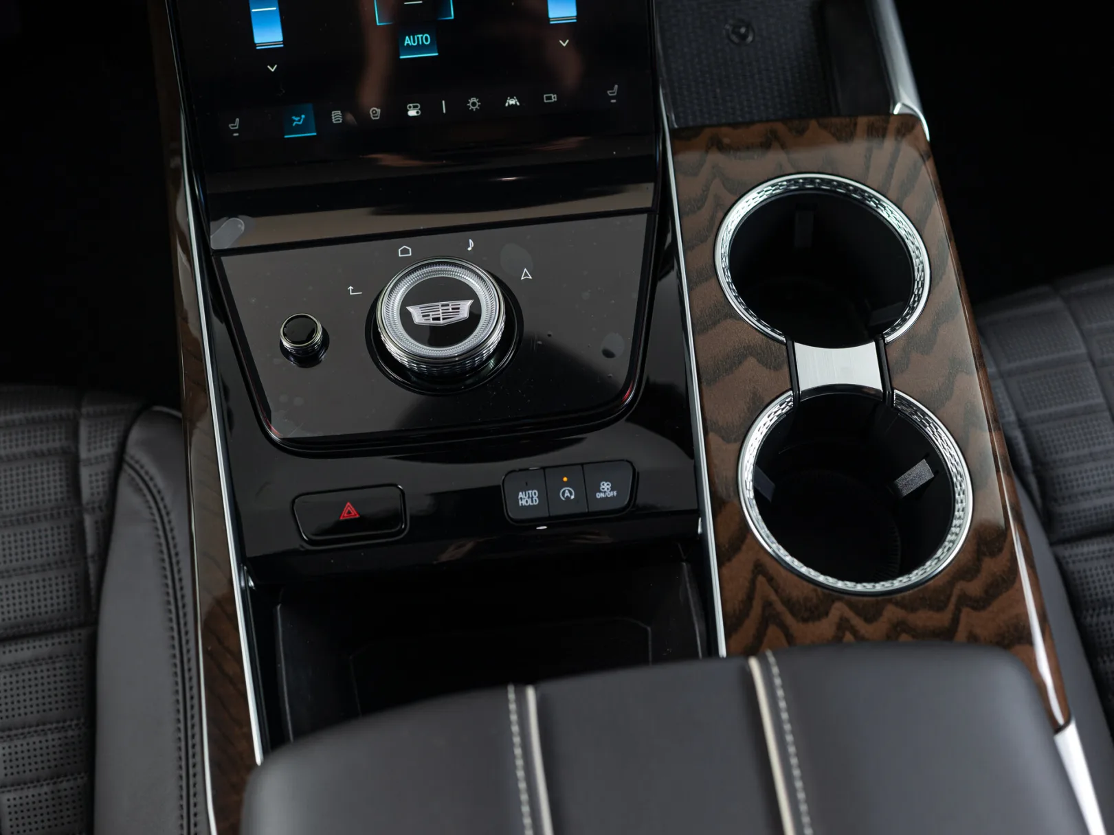 Cadillac Escalade Sport Platinum V Рестайлинг, 2025 — экстерьер, фото 28