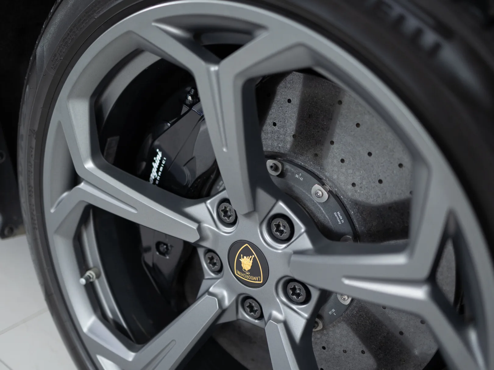 Lamborghini Urus Individual I, 2019 — экстерьер, фото 33