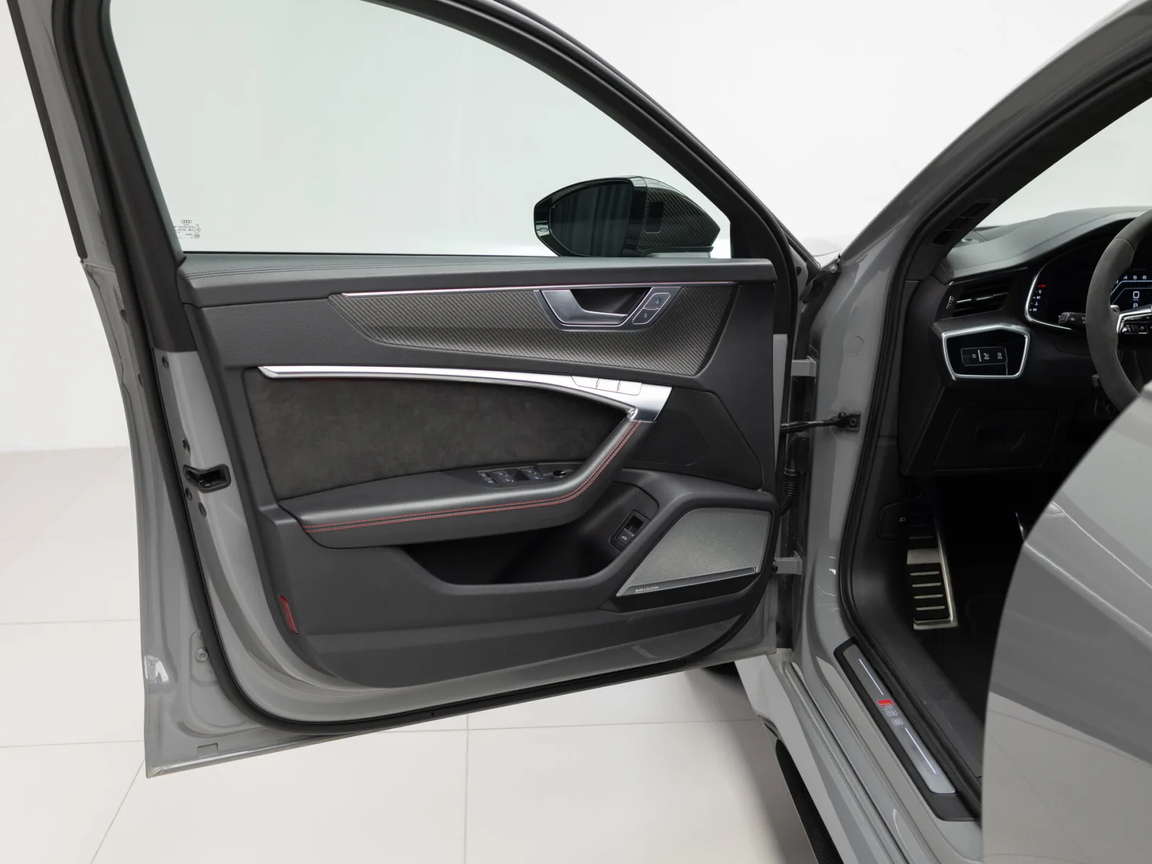 Audi RS 6 TFSI quattro IV (C8), 2021 — экстерьер, фото 8