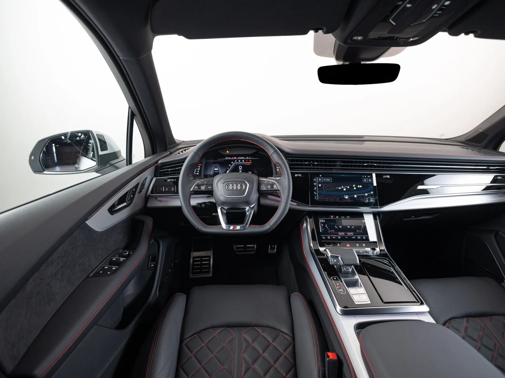 Audi Q7 55 TFSI quattro tiptronic II (4M) Рестайлинг 2, 2024 — экстерьер, фото 13