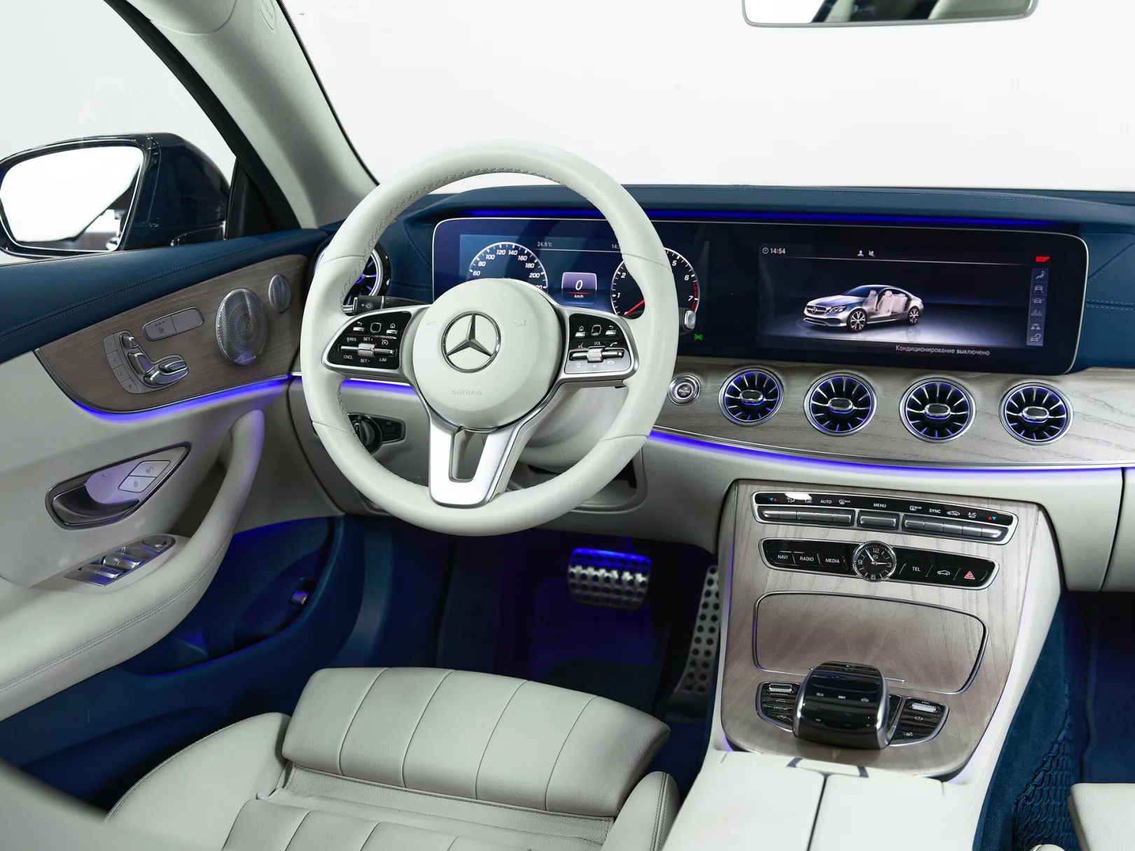 Mercedes-Benz E-Класс E 200 4MATIC Sport V (W213, S213, C238), 2019 — экстерьер, фото 13