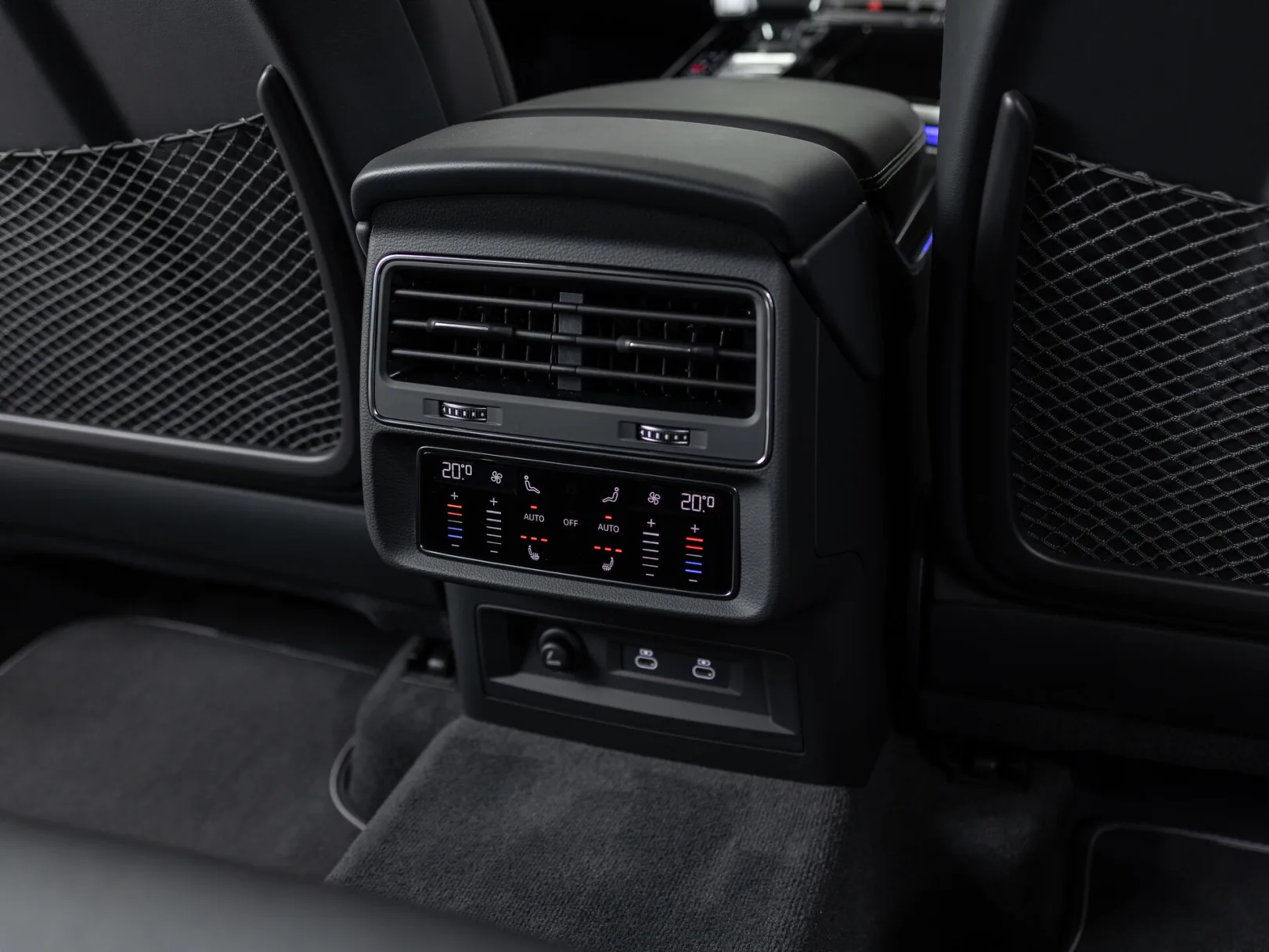 Audi Q7 55 TFSI quattro tiptronic II (4M) Рестайлинг 2, 2024 — экстерьер, фото 27