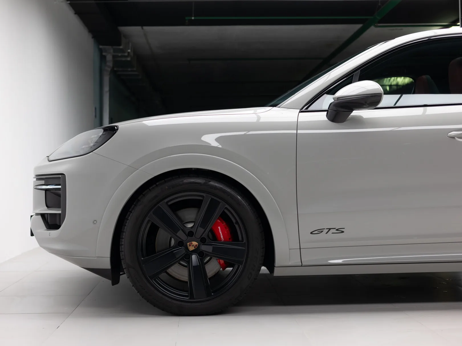 Porsche Cayenne GTS Coupé III Рестайлинг, 2026 — экстерьер, фото 39