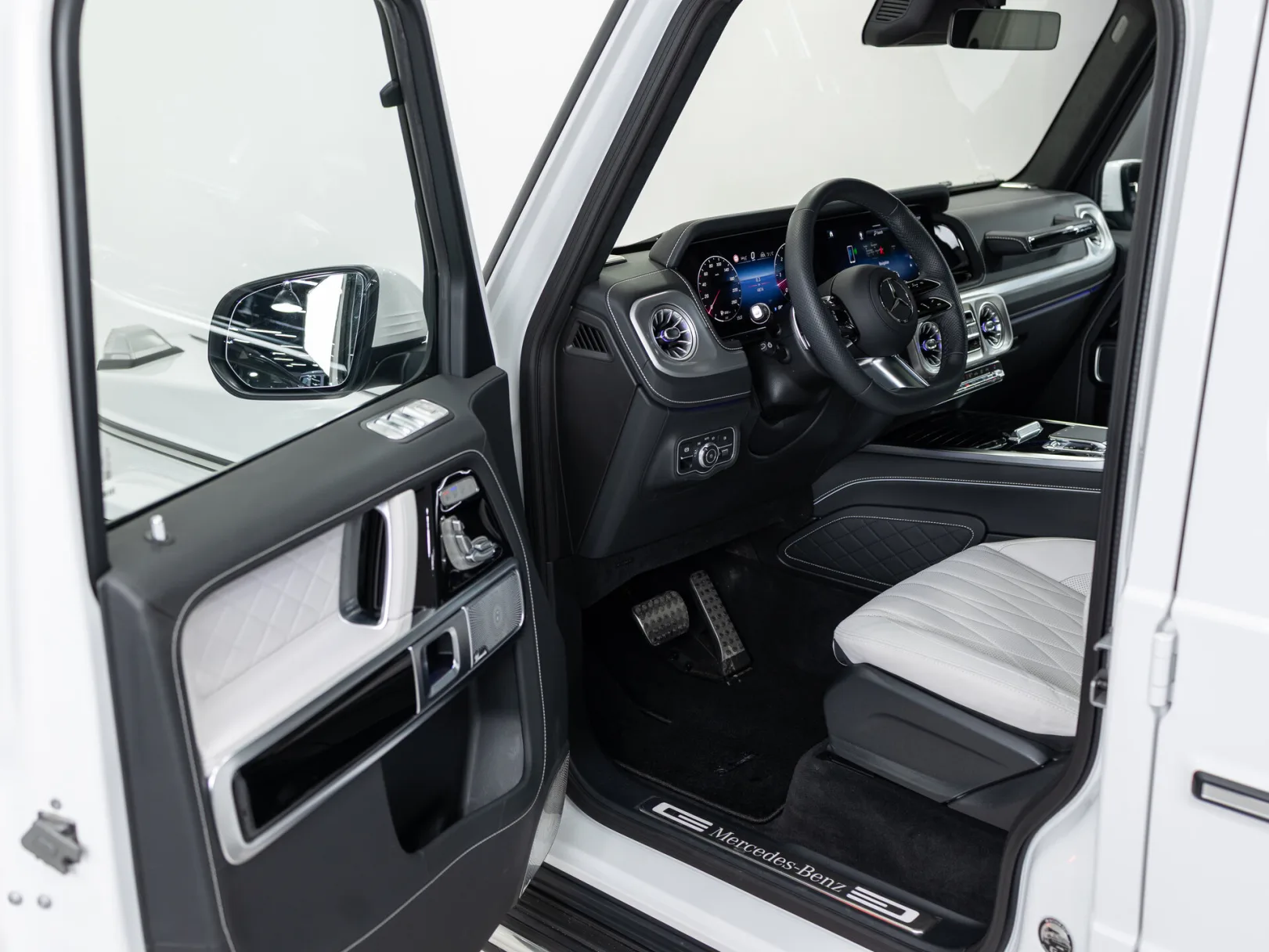 Mercedes-Benz G-Класс G 450 d AMG Line III (W465) Рестайлинг, 2024 — экстерьер, фото 7