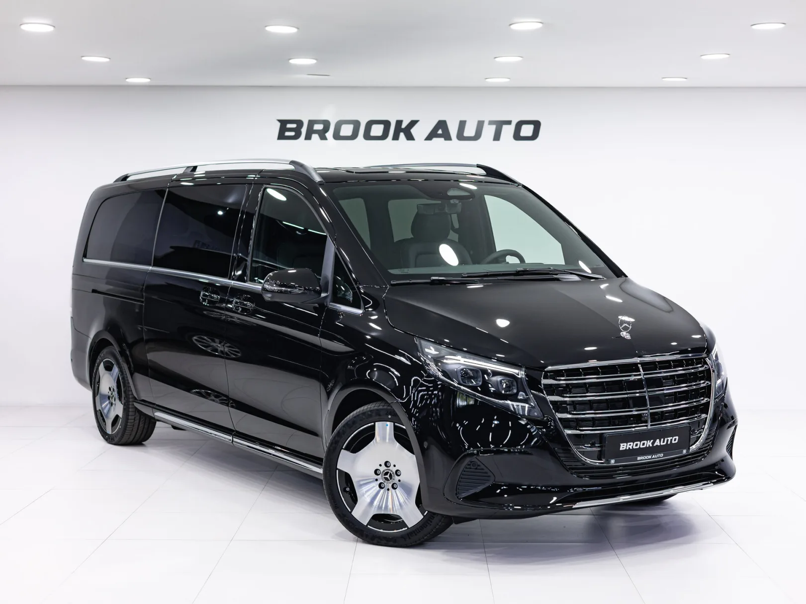 Mercedes-Benz V-Класс Avantgarde III (W447) Рестайлинг 2, 2025 — экстерьер, фото 3