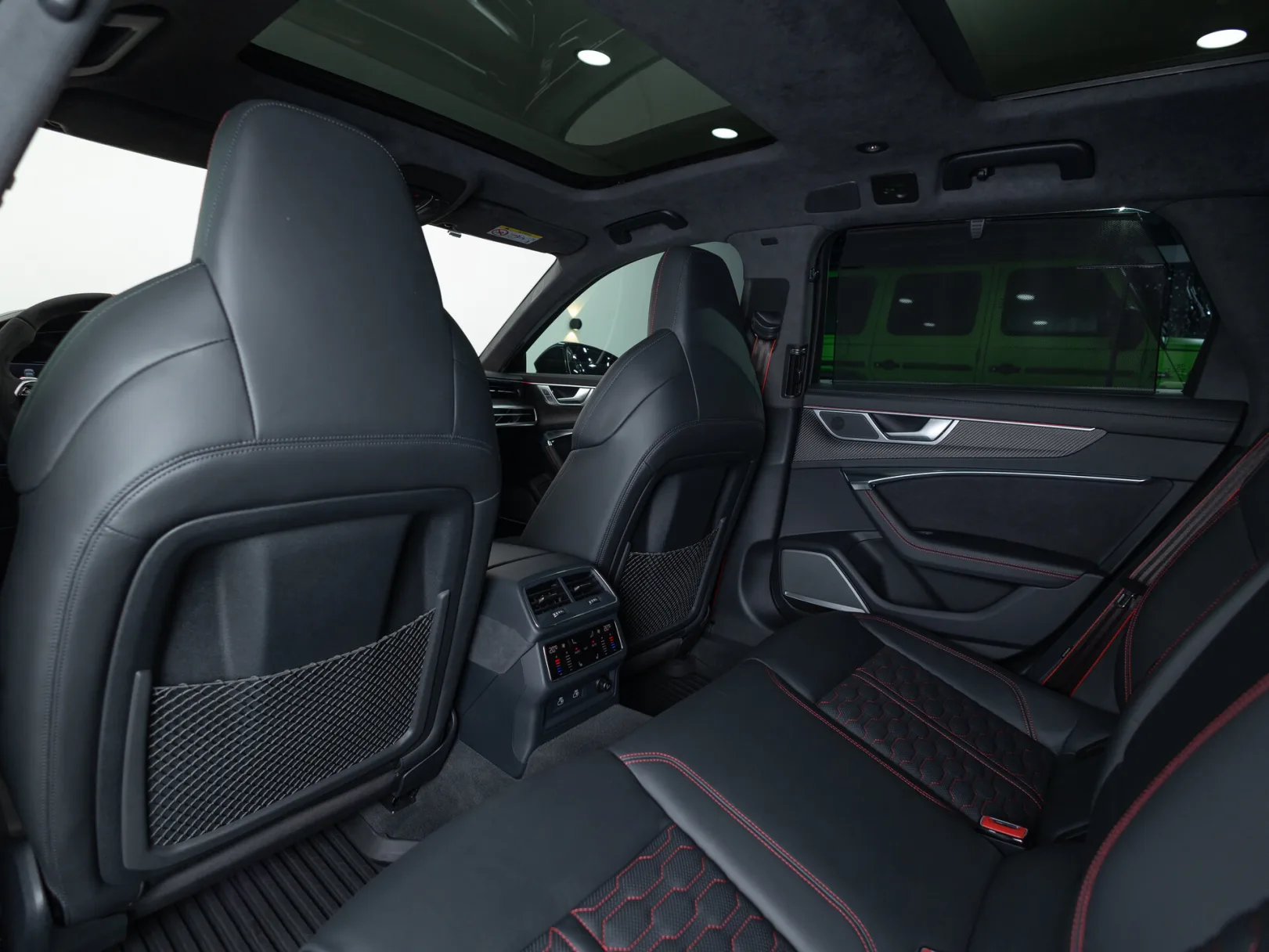 Audi RS 6 TFSI quattro IV (C8), 2022 — экстерьер, фото 30