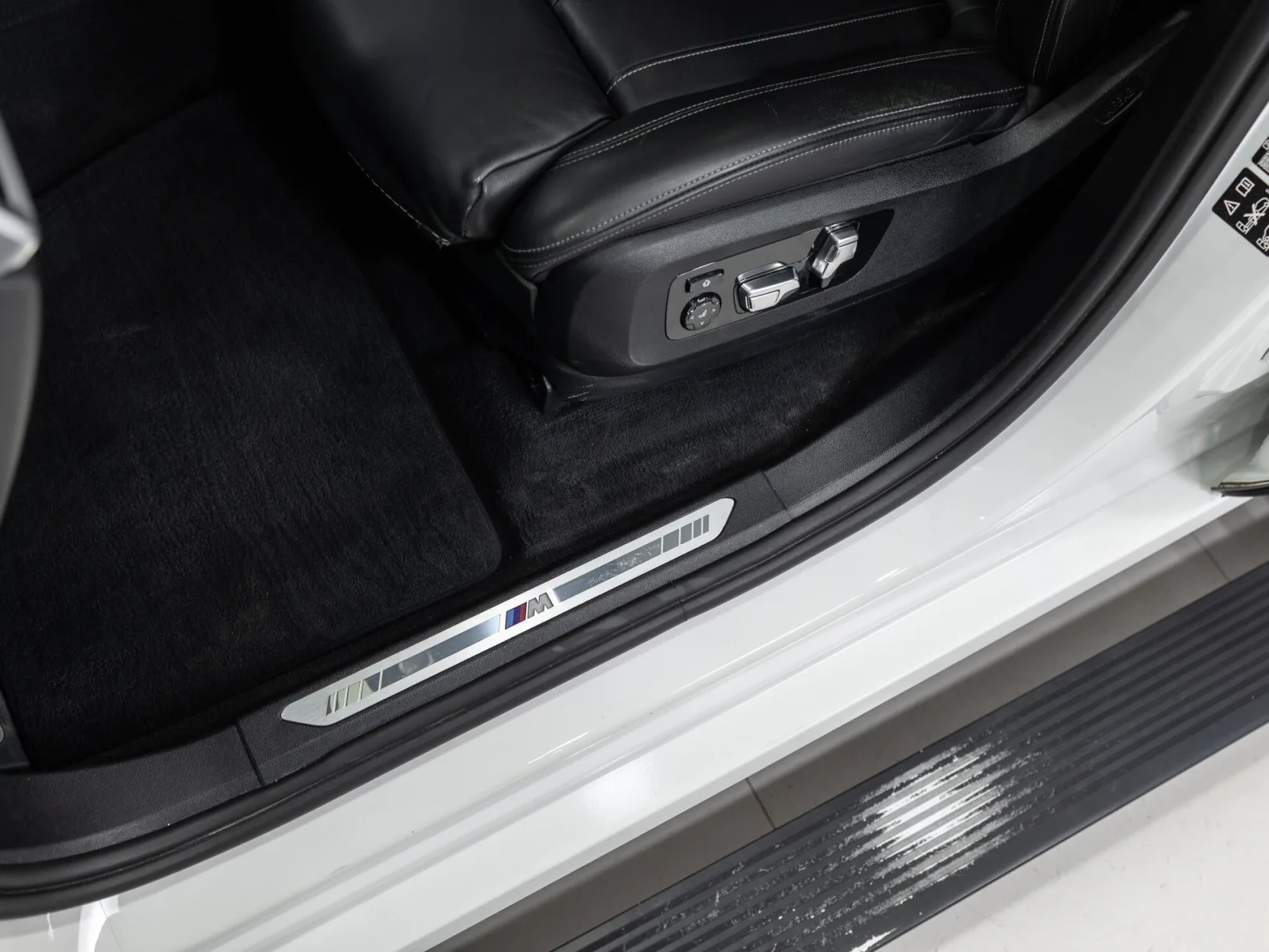 BMW X5 xDrive40i M Sport Pro IV (G05/G18), 2023 — экстерьер, фото 12
