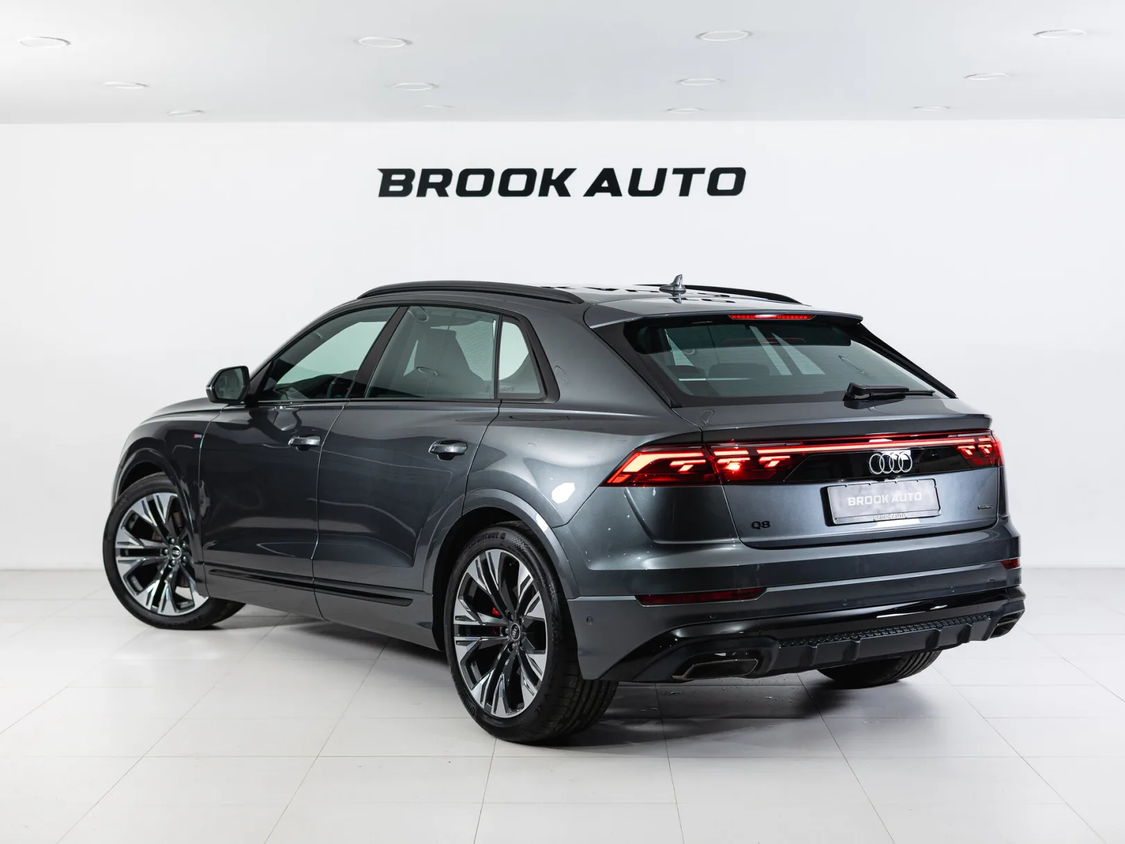 Audi Q8 55 TFSI I (4M) Рестайлинг, 2025 — экстерьер, фото 6