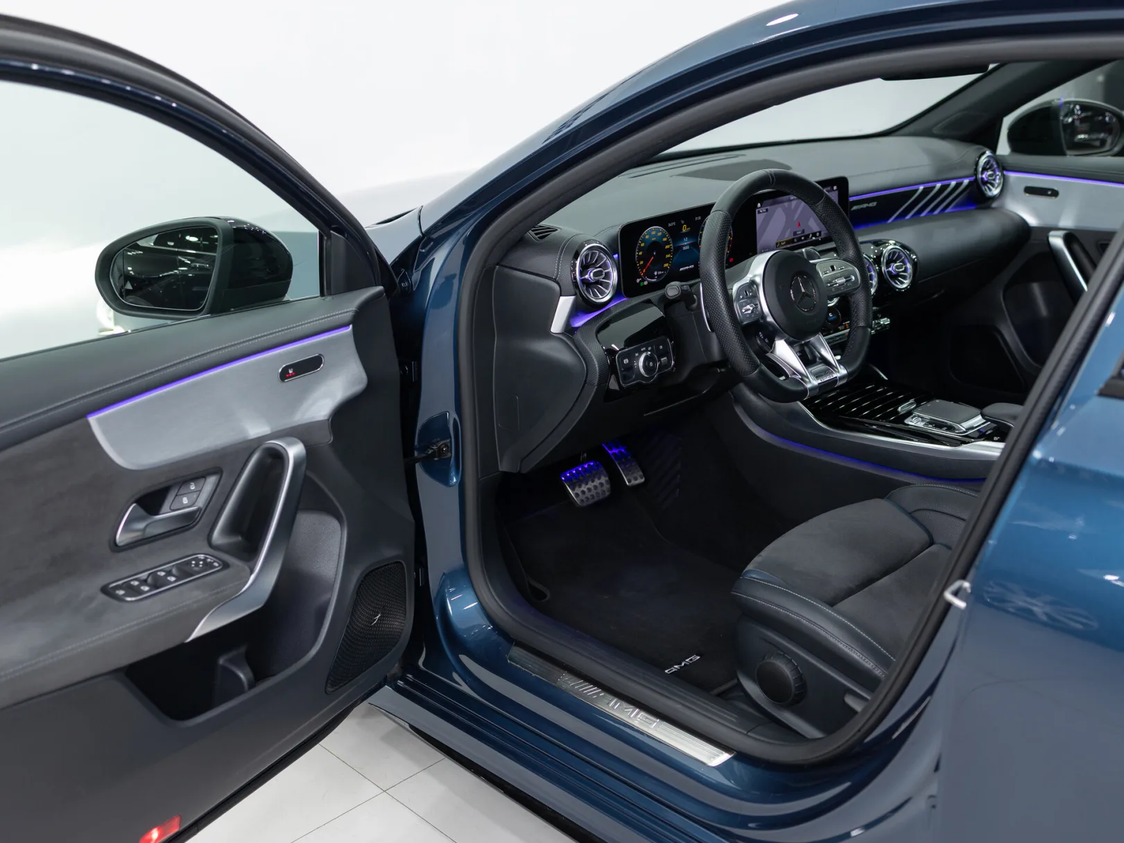 Mercedes-Benz A-Класс AMG A 35 4MATIC Особая Серия II (W177), 2019 — экстерьер, фото 7