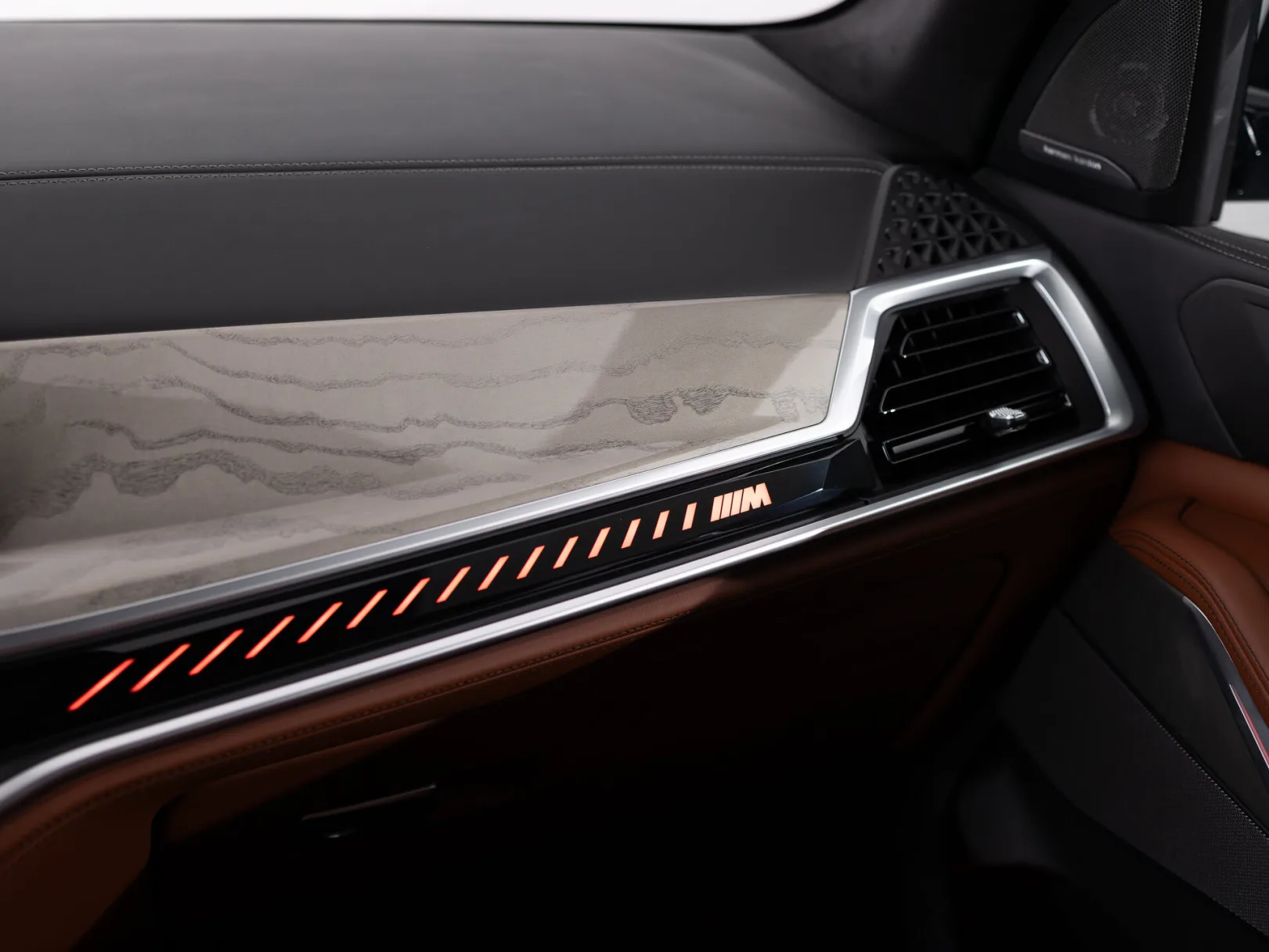 BMW X5 M60i Sport Pro IV (G05/G18) Рестайлинг, 2023 — экстерьер, фото 21