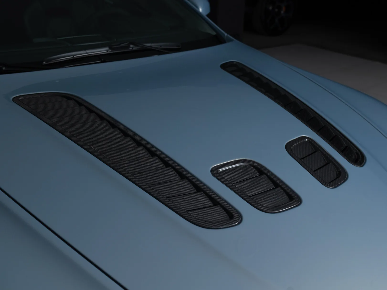Aston Martin V12 Vantage Carbon Black I, 2010 — экстерьер, фото 37