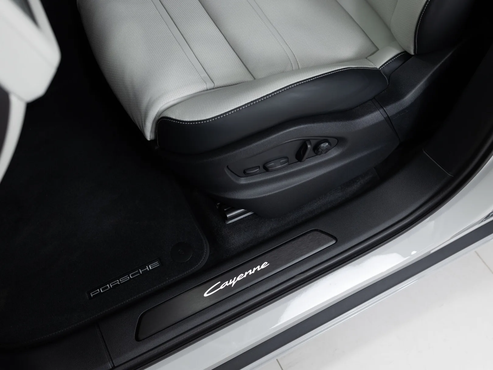 Porsche Cayenne Coupé III Рестайлинг, 2025 — экстерьер, фото 12