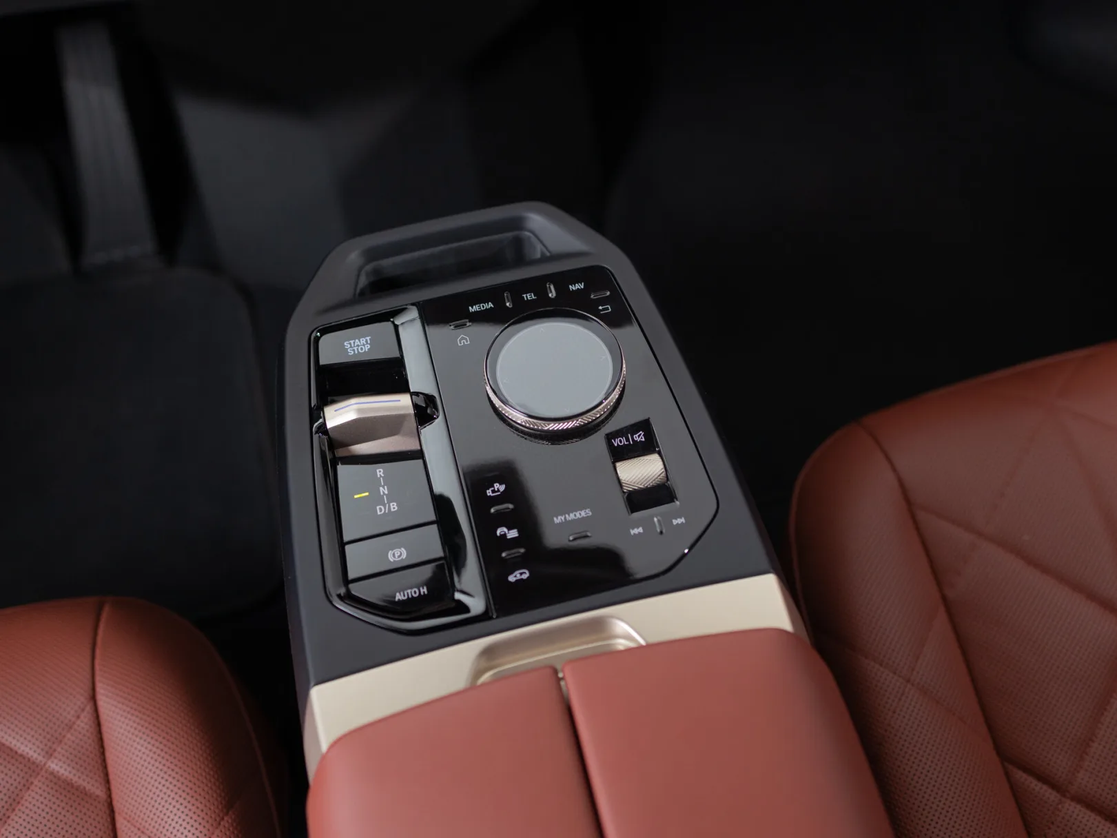 BMW iX I (I20), 2023 — экстерьер, фото 19