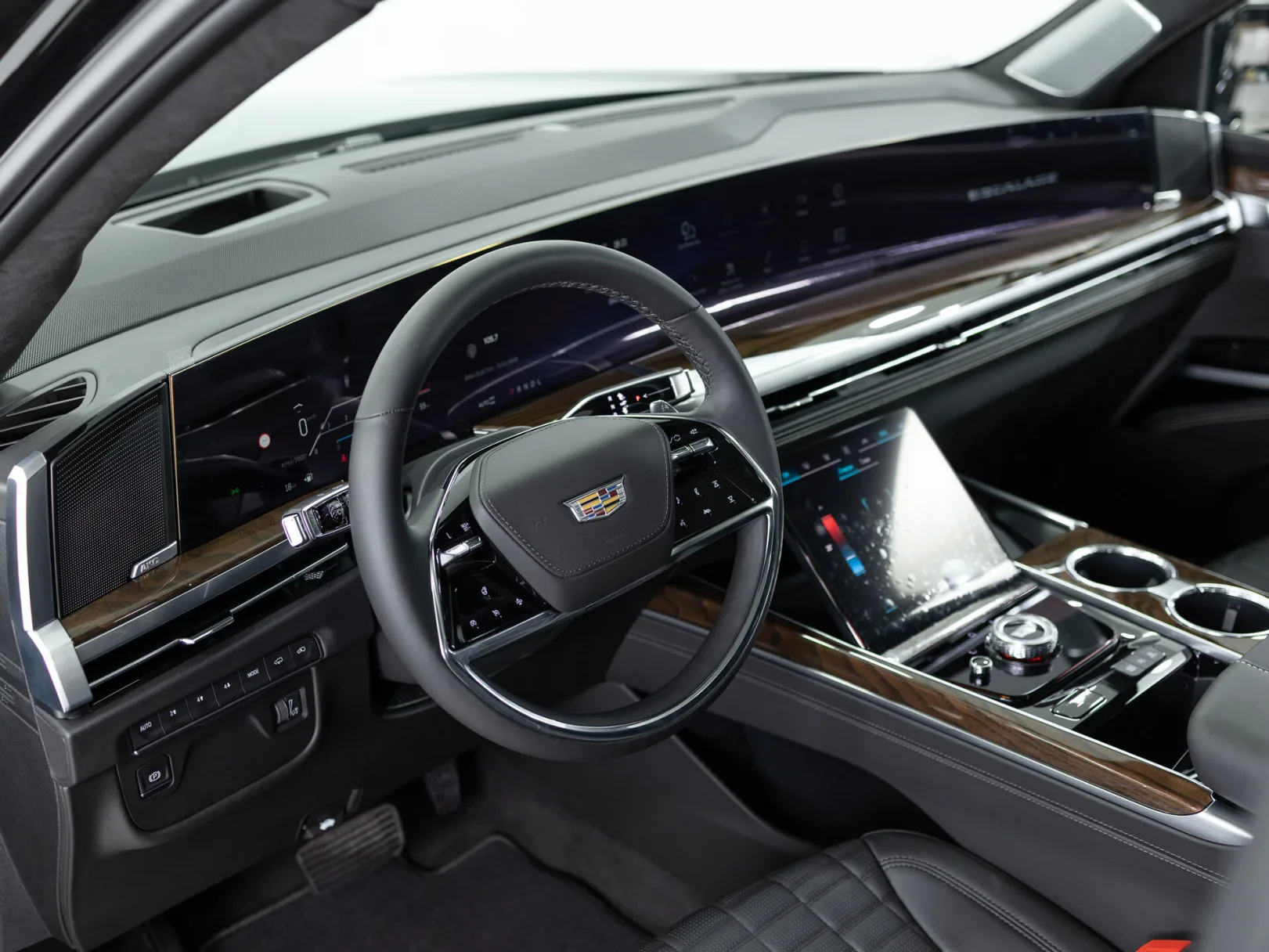 Cadillac Escalade Sport Platinum V Рестайлинг, 2025 — экстерьер, фото 9