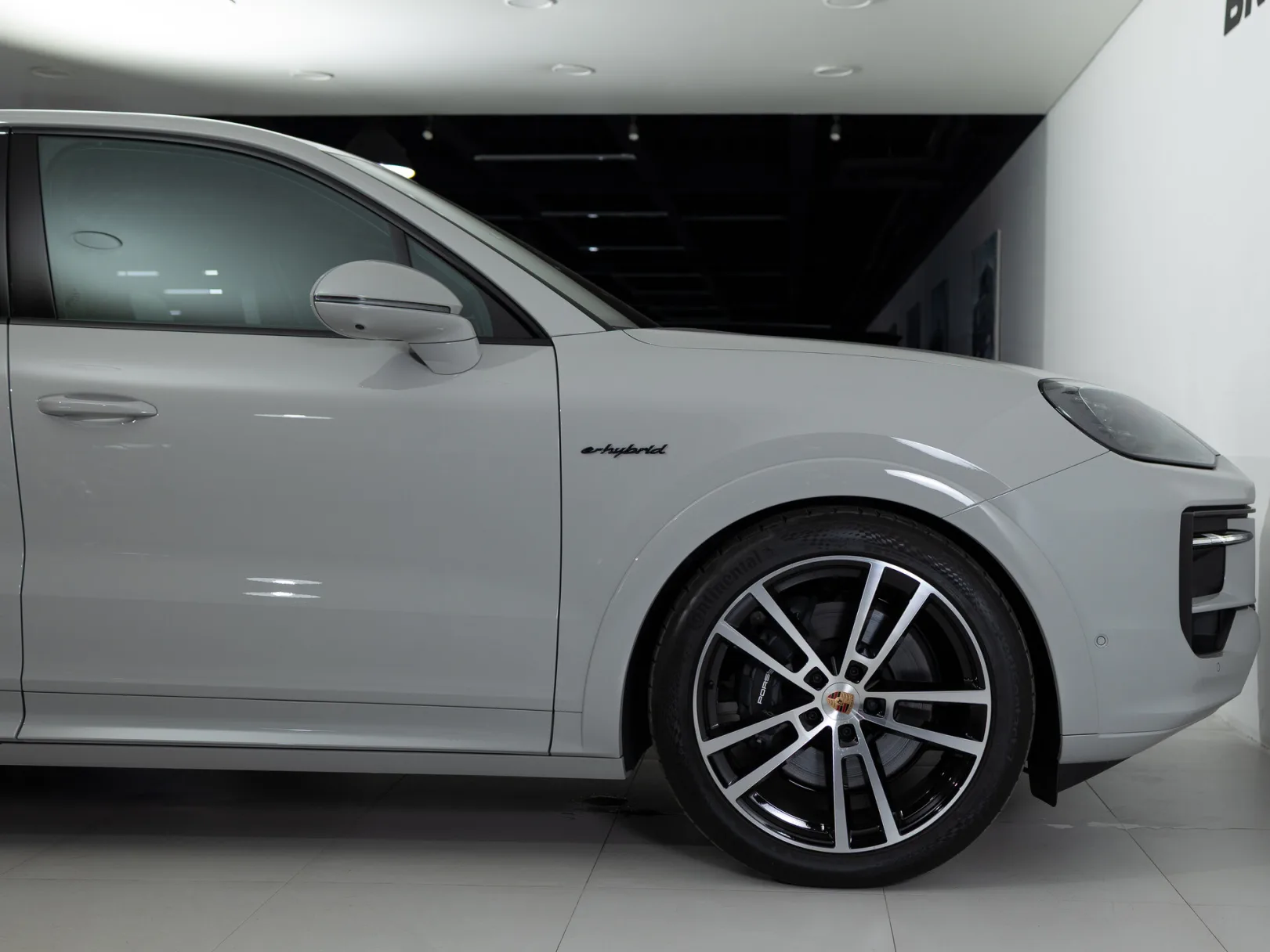 Porsche Cayenne E-Hybrid III Рестайлинг, 2026 — экстерьер, фото 40