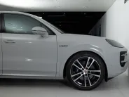 Porsche Cayenne E-Hybrid III Рестайлинг, 2026 — экстерьер, фото 40