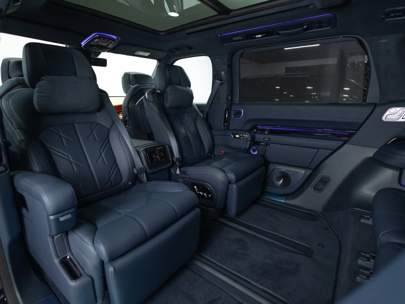 Zeekr 9X Max (6 seats) I, 2025 — экстерьер, фото 34