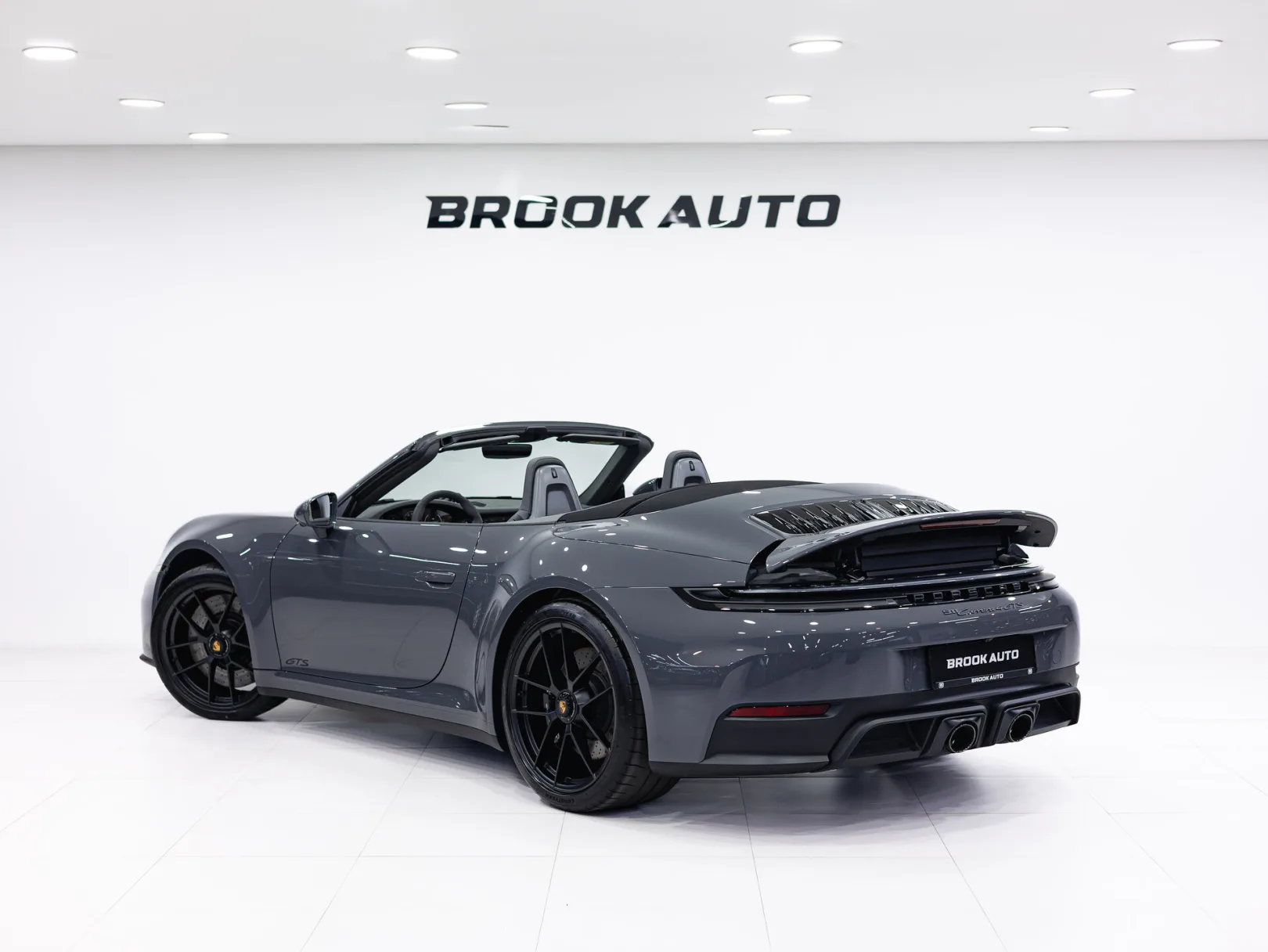 Porsche 911 Carrera 4 GTS VIII (992) Рестайлинг, 2025 — экстерьер, фото 11