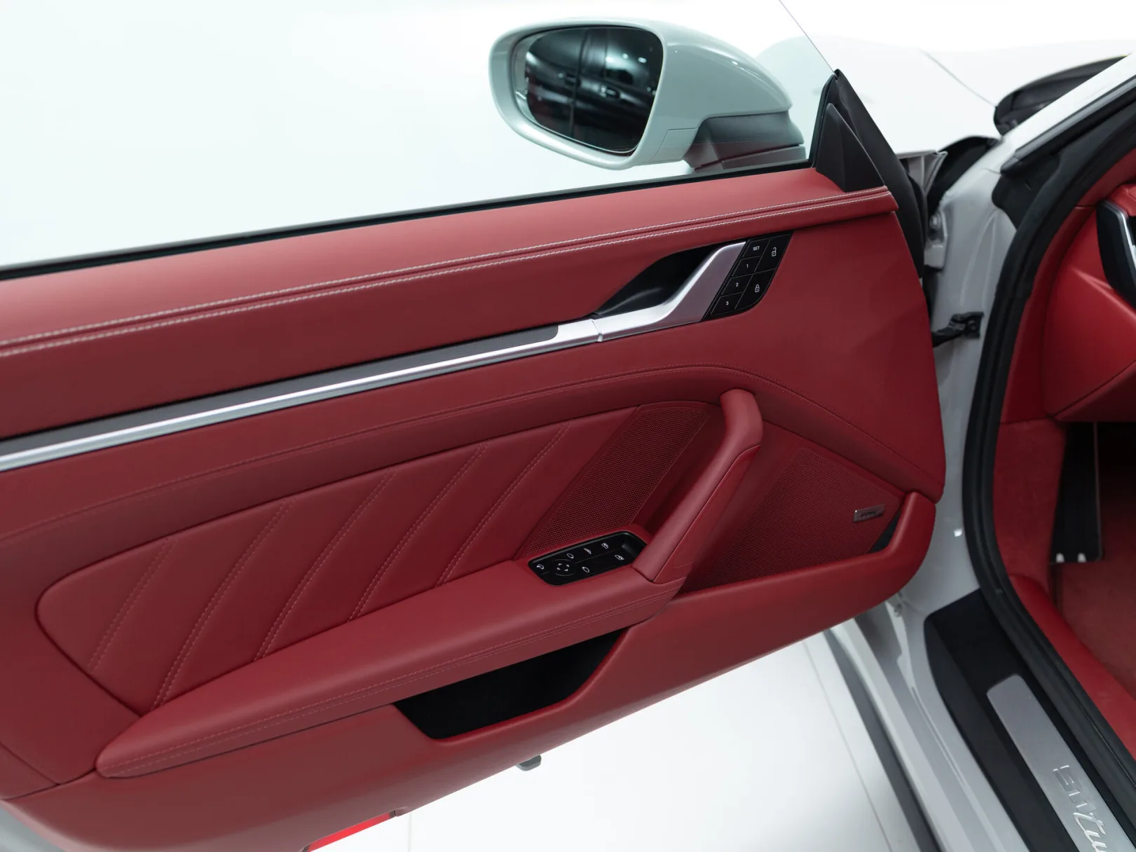 Porsche 911 VIII (992), 2023 — экстерьер, фото 14