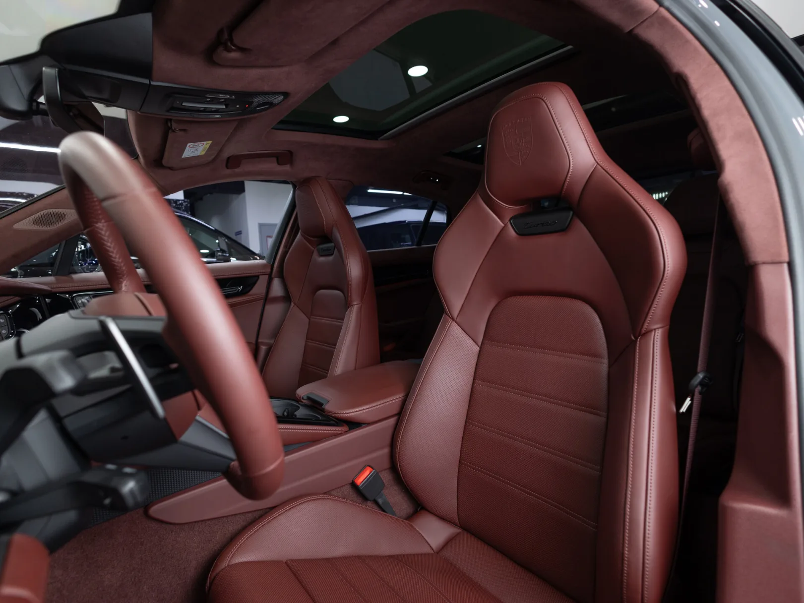 Porsche Panamera Turbo E-Hybrid III, 2025 — экстерьер, фото 11