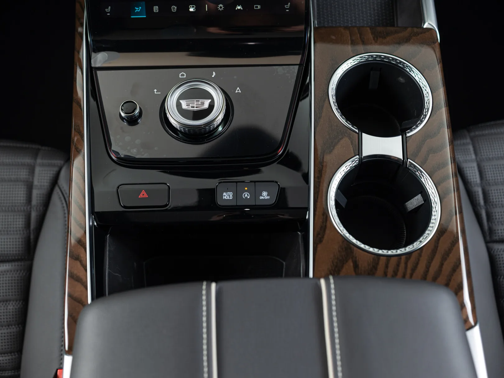 Cadillac Escalade Sport Platinum V Рестайлинг, 2025 — экстерьер, фото 26