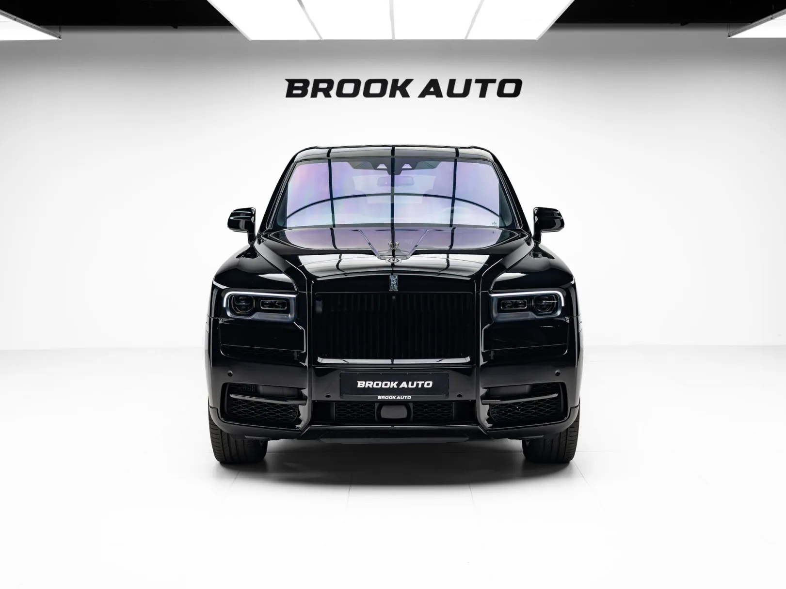 Rolls-Royce Cullinan Individual I (Series I), 2024 — экстерьер, фото 2