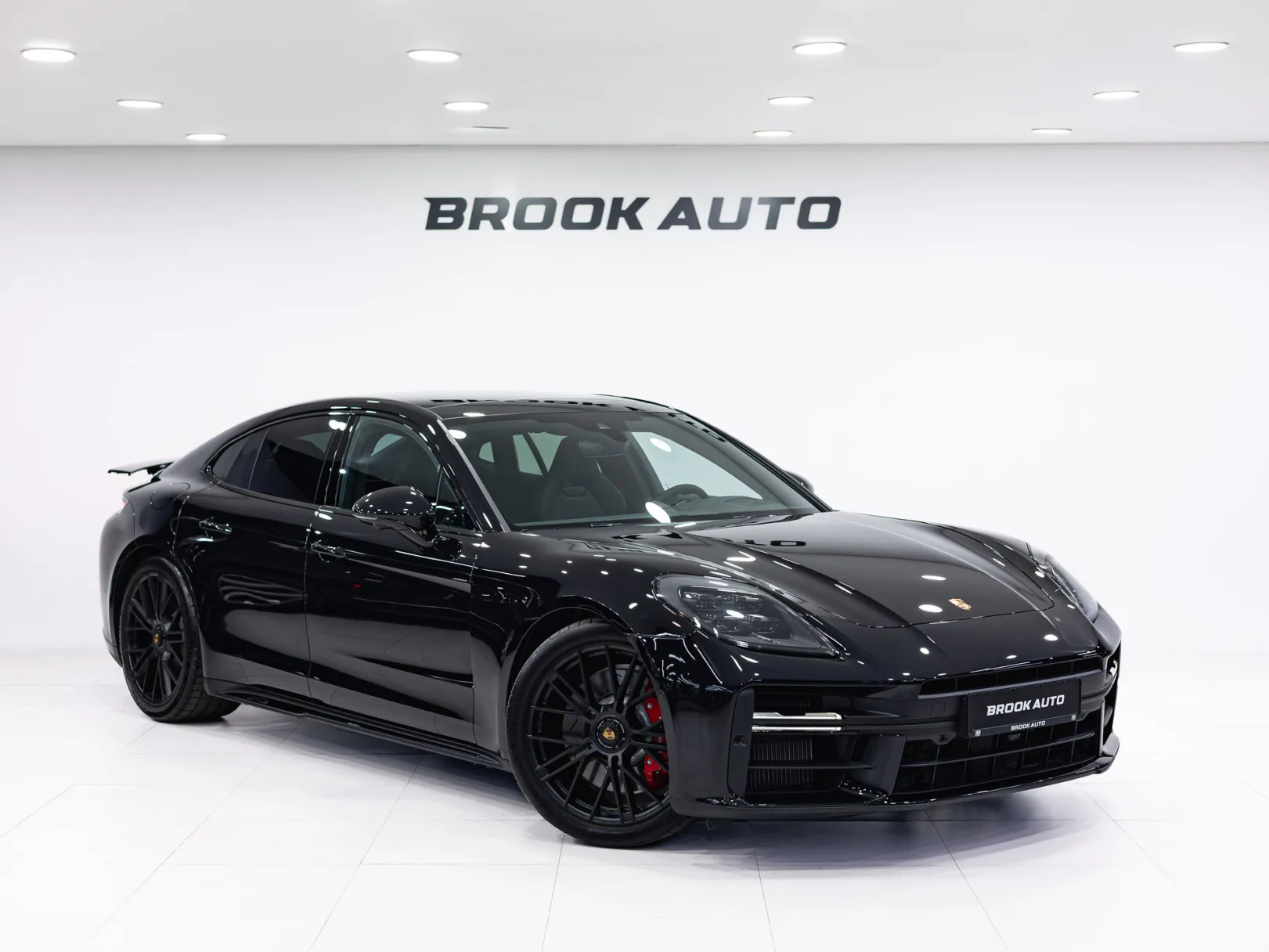 Porsche Panamera GTS III, 2025 — экстерьер, фото 3