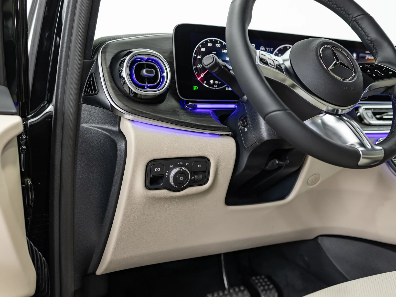 Mercedes-Benz V-Класс Exclusive III (W447) Рестайлинг 2, 2026 — экстерьер, фото 15