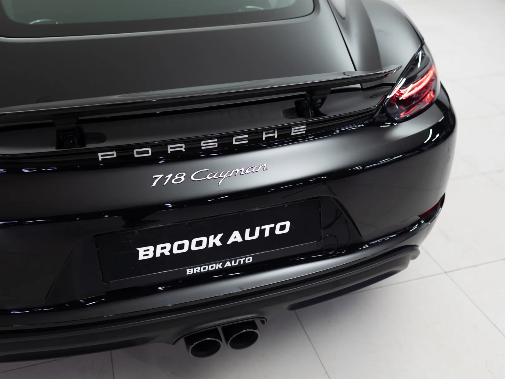 Porsche Cayman 718 Cayman III 718 (982), 2025 — экстерьер, фото 22