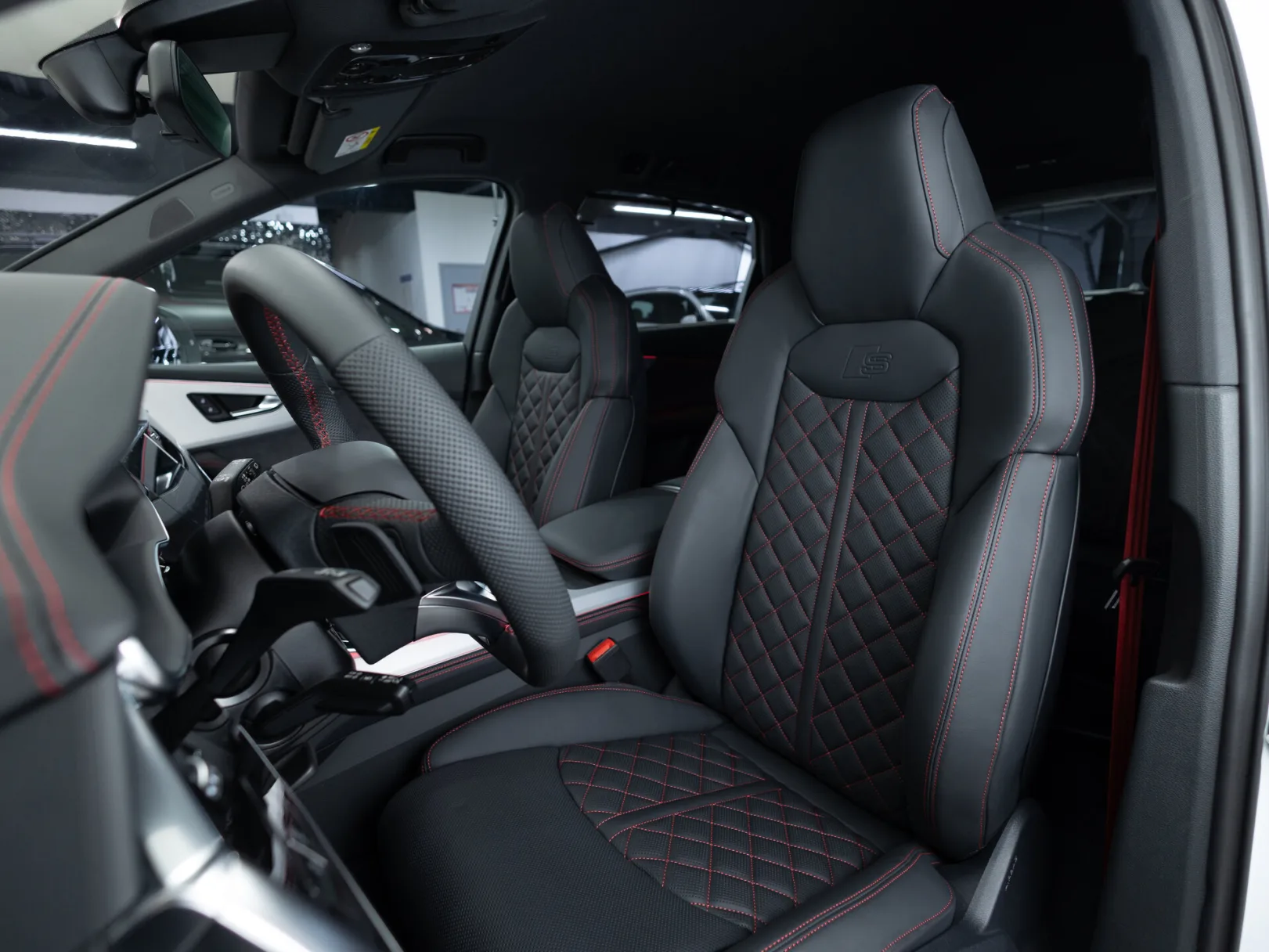 Audi Q7 55 TFSI quattro tiptronic II (4M) Рестайлинг 2, 2024 — экстерьер, фото 11