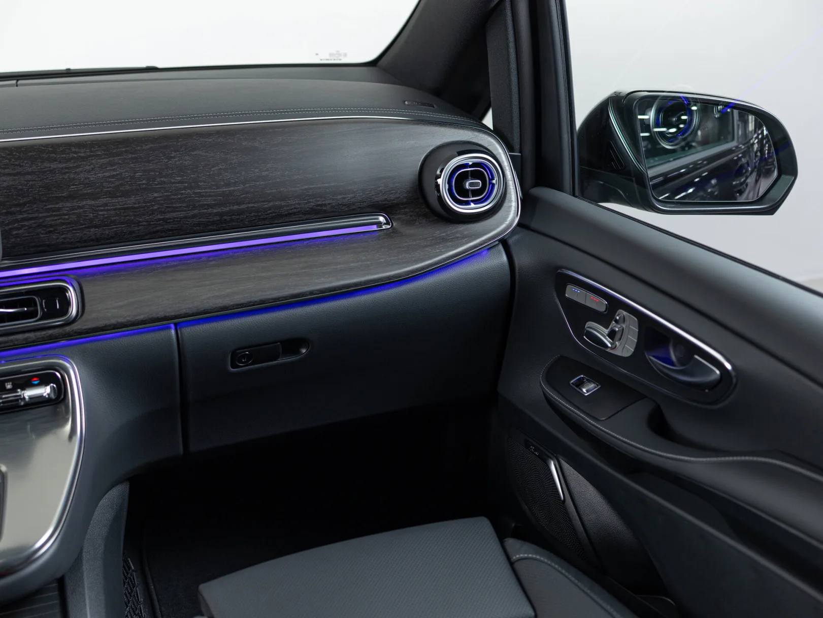 Mercedes-Benz V-Класс Avantgarde III (W447) Рестайлинг 2, 2025 — экстерьер, фото 22