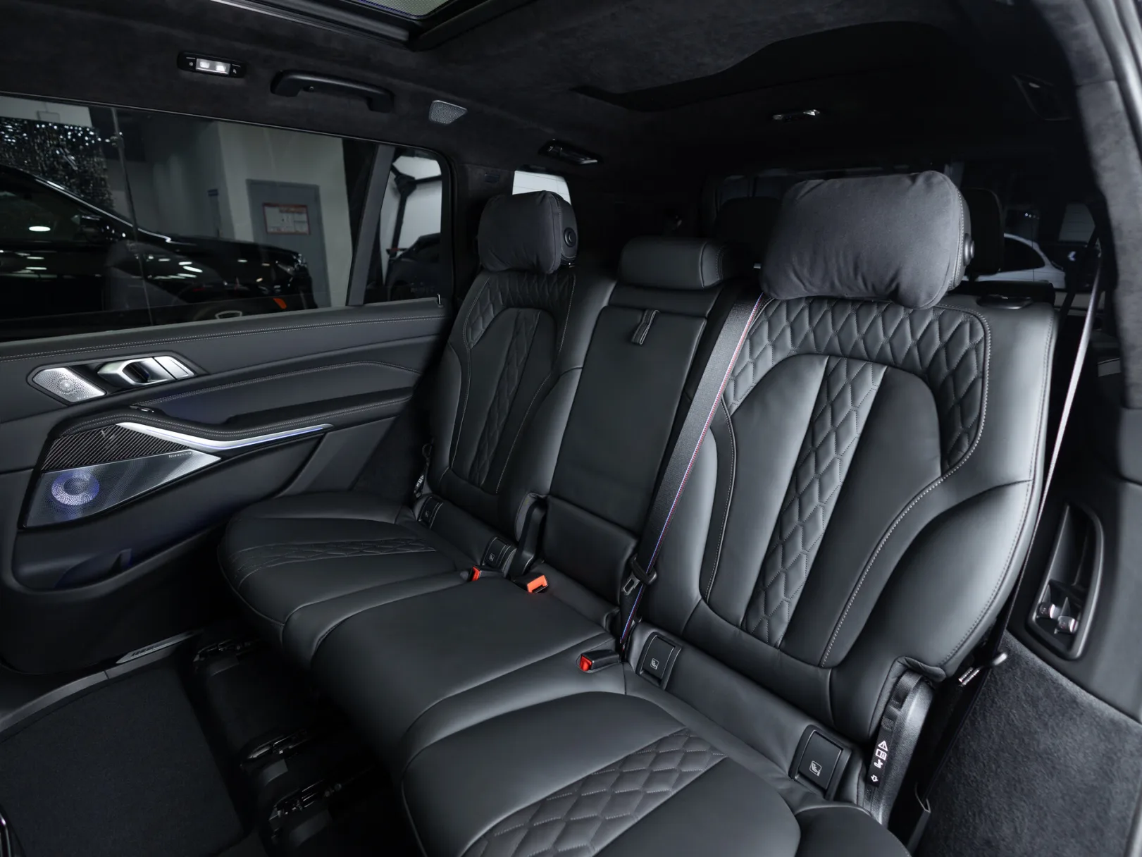 BMW X7 I (G07) Рестайлинг, 2024 — экстерьер, фото 28