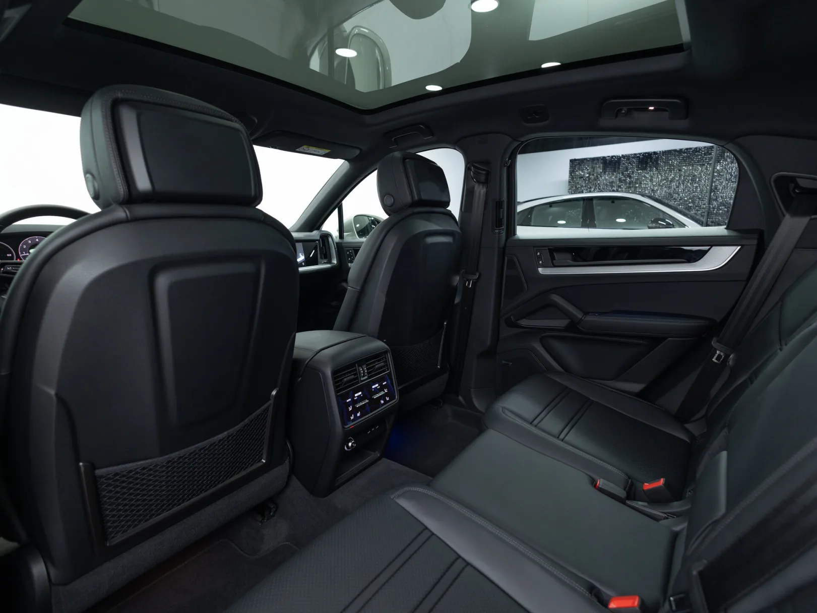 Porsche Cayenne Coupé III Рестайлинг, 2025 — экстерьер, фото 26