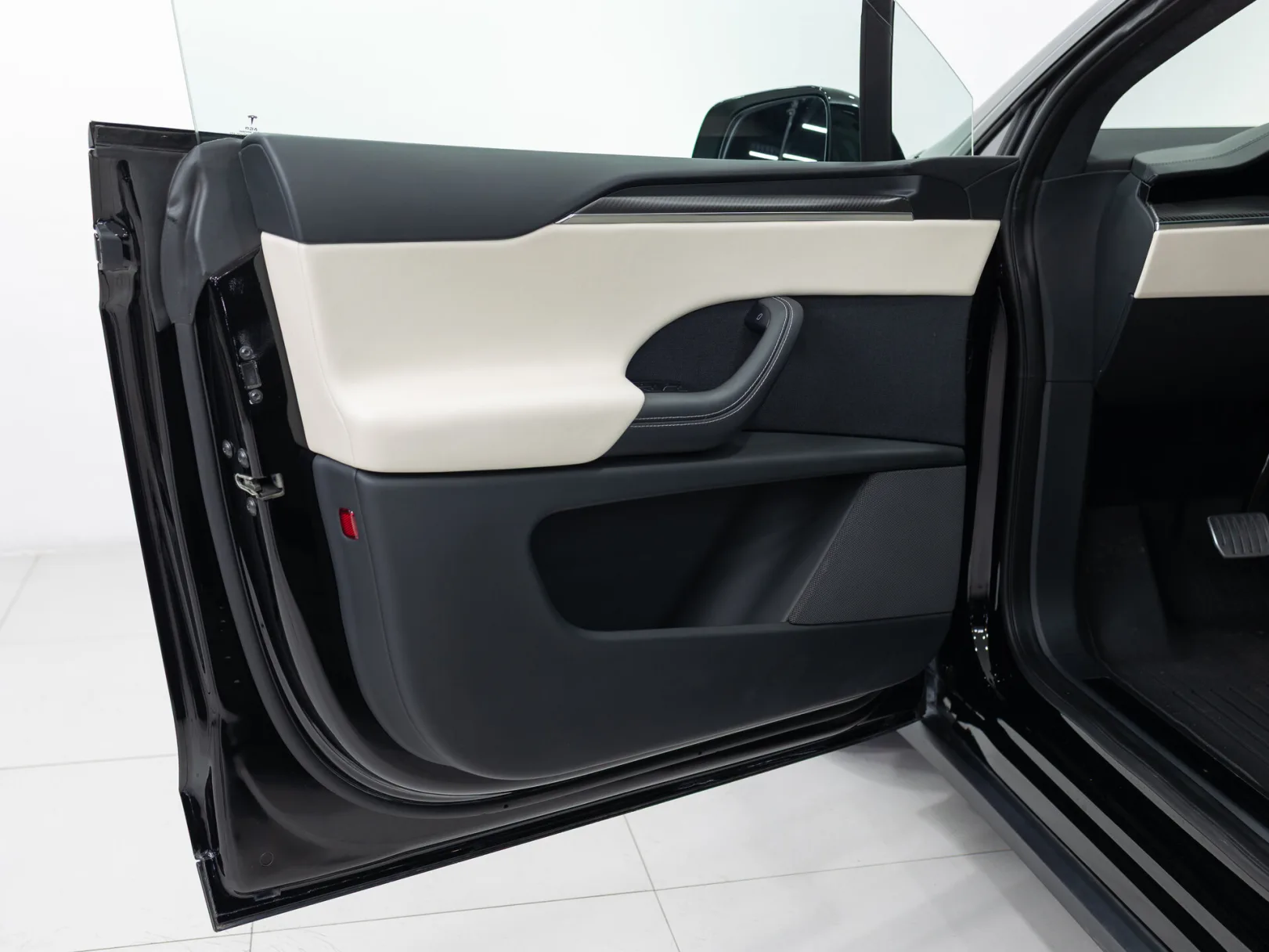 Tesla Model X I Рестайлинг, 2023 — экстерьер, фото 9