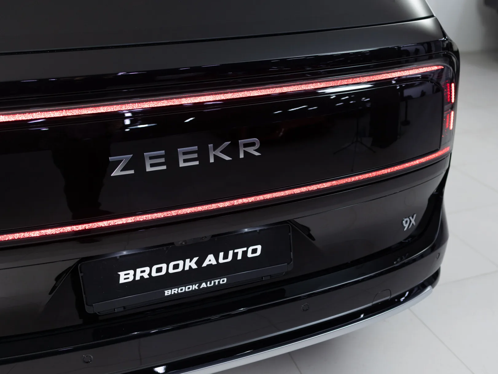 Zeekr 9X Max (6 seats) I, 2025 — экстерьер, фото 38