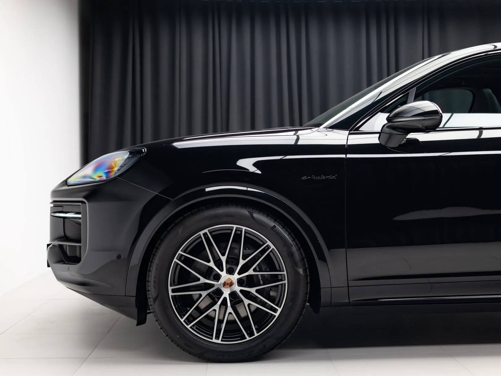 Porsche Cayenne E-Hybrid Coupé III Рестайлинг, 2026 — экстерьер, фото 40