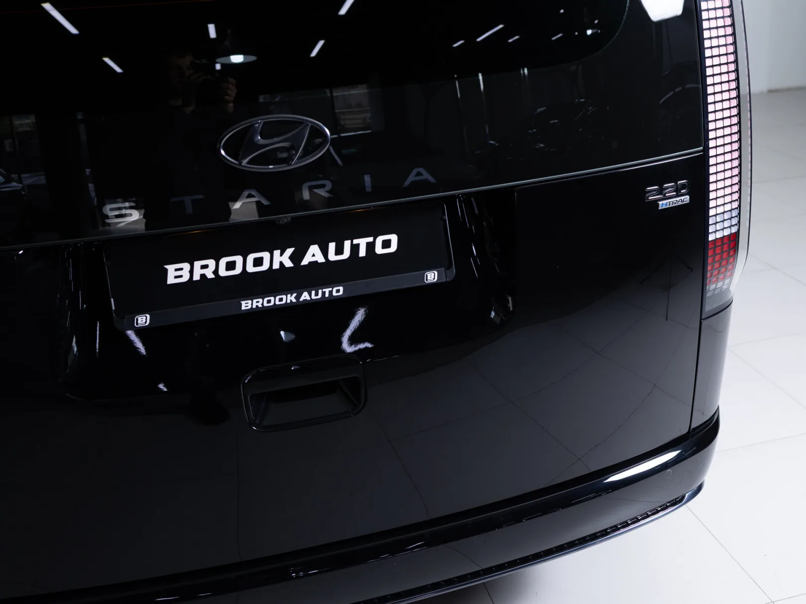Hyundai Staria I, 2023 — экстерьер, фото 33