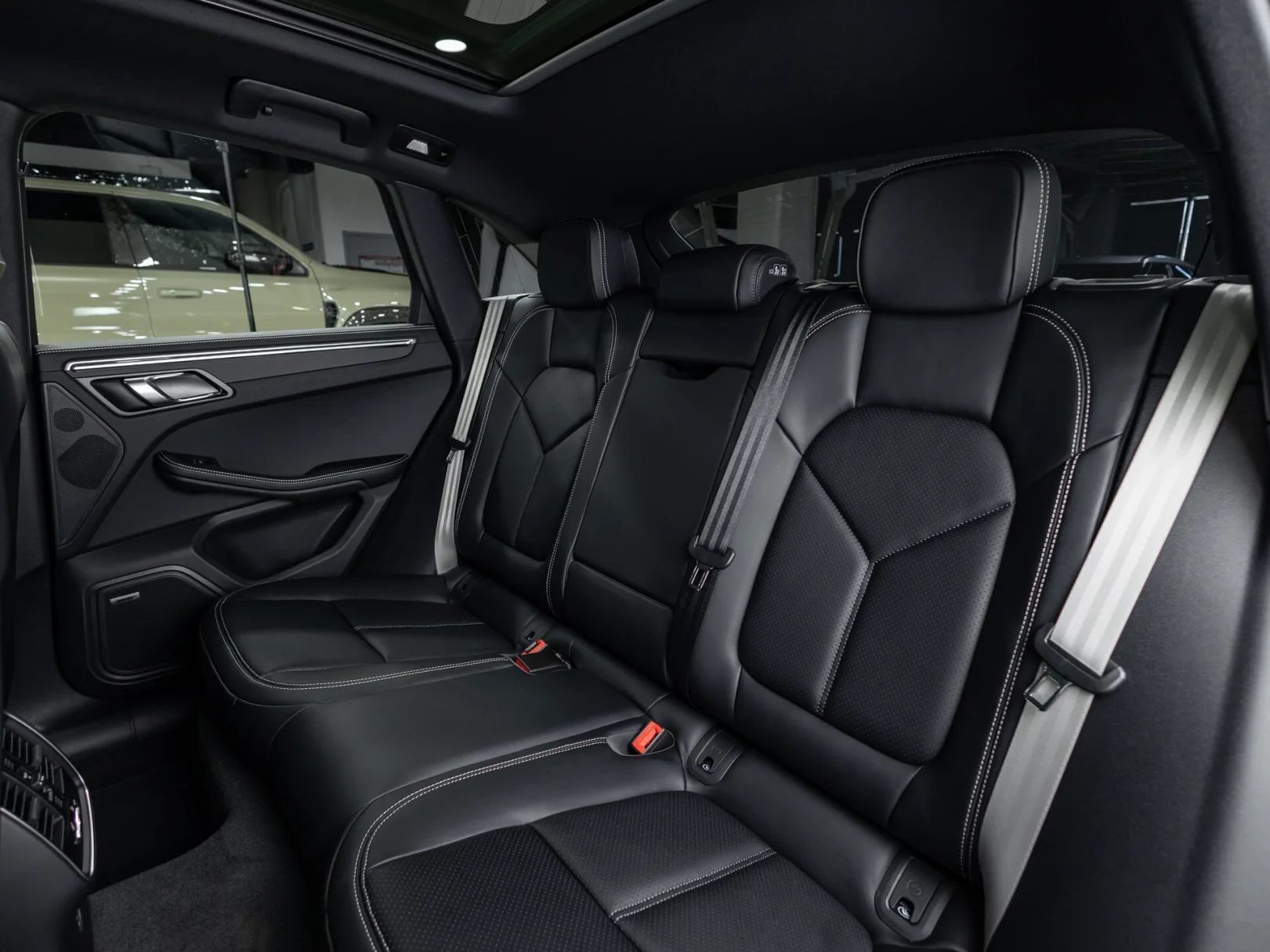 Porsche Macan T I Рестайлинг 2, 2026 — экстерьер, фото 25