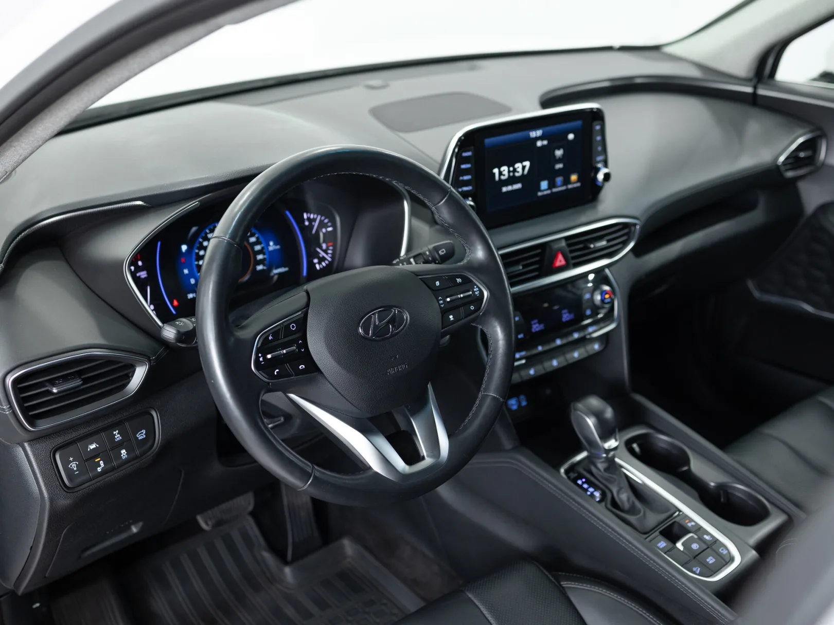 Hyundai Santa Fe Premier 7 мест + Smart Sense IV, 2018 — экстерьер, фото 9