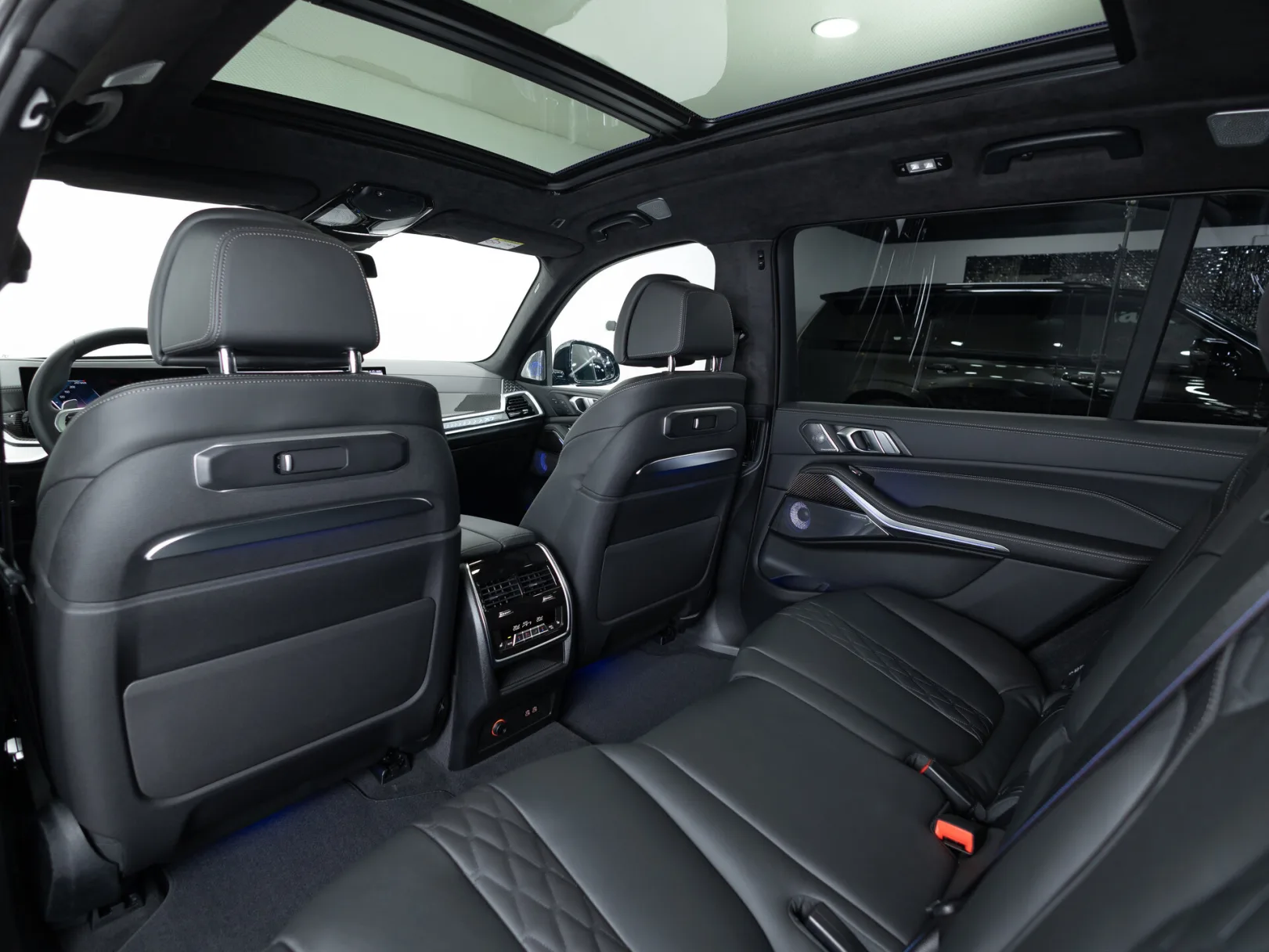BMW X7 I (G07) Рестайлинг, 2024 — экстерьер, фото 27