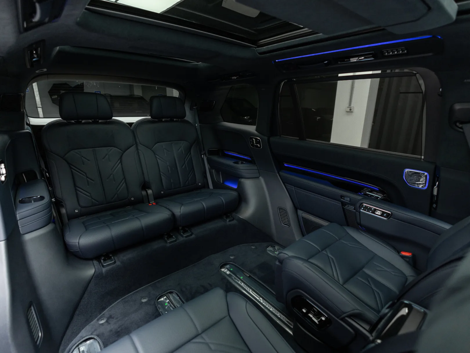 Zeekr 9X Max (6 seats) I, 2026 — экстерьер, фото 32