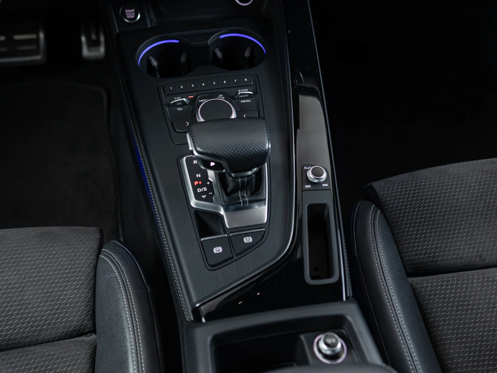Audi A5 Sport 40 TDI quattro S tronic II (F5), 2018 — экстерьер, фото 16