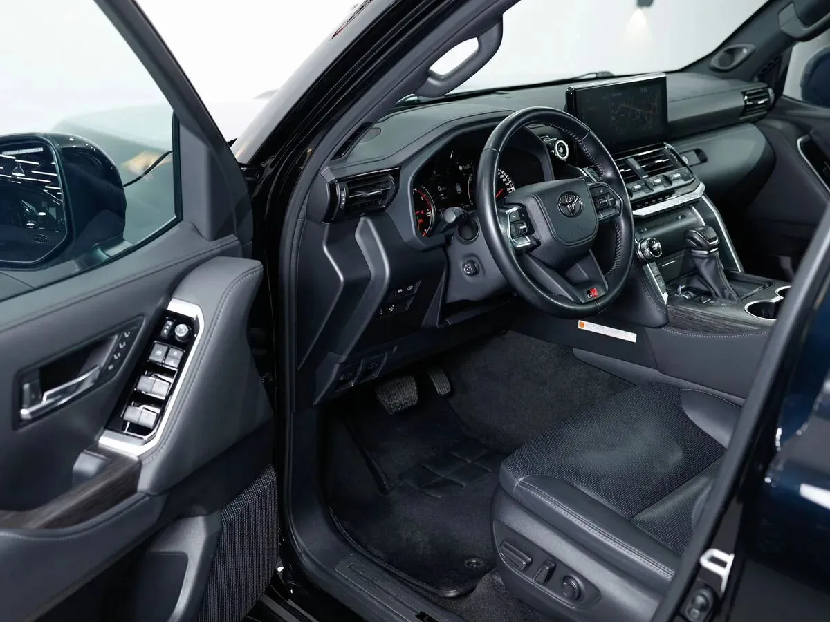 Toyota Land Cruiser 300 Series, 2021 — экстерьер, фото 7