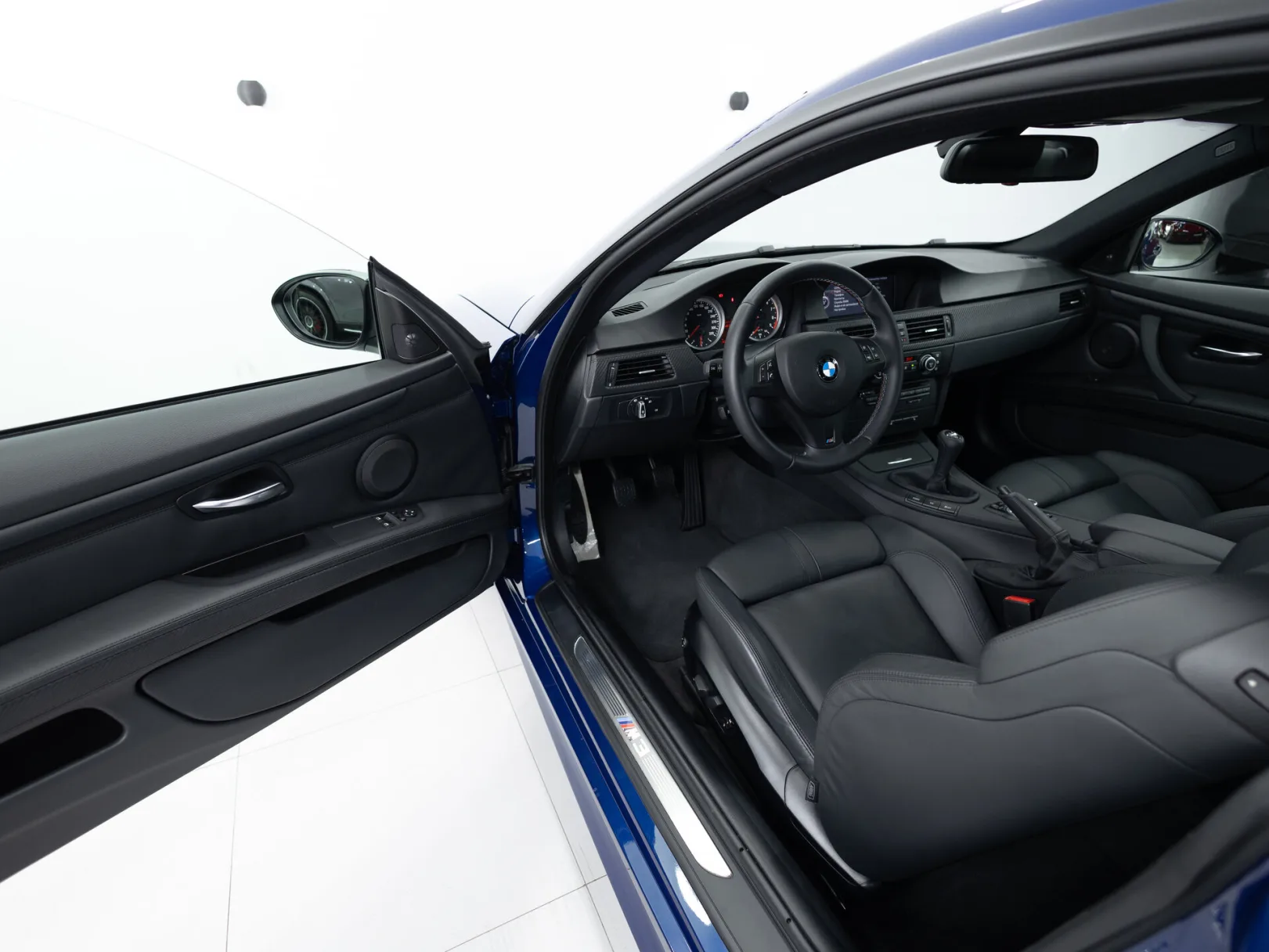 BMW M3 IV (E90), 2009 — экстерьер, фото 7