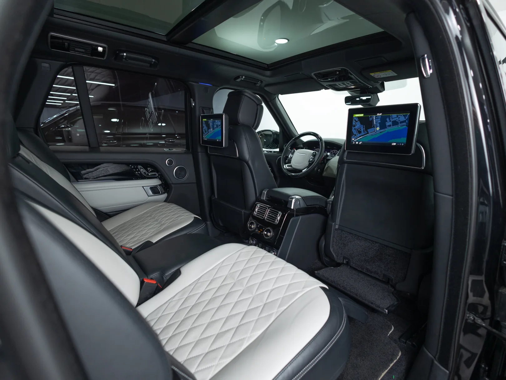 Land Rover Range Rover SVAutobiography Dynamic IV Рестайлинг, 2019 — экстерьер, фото 35