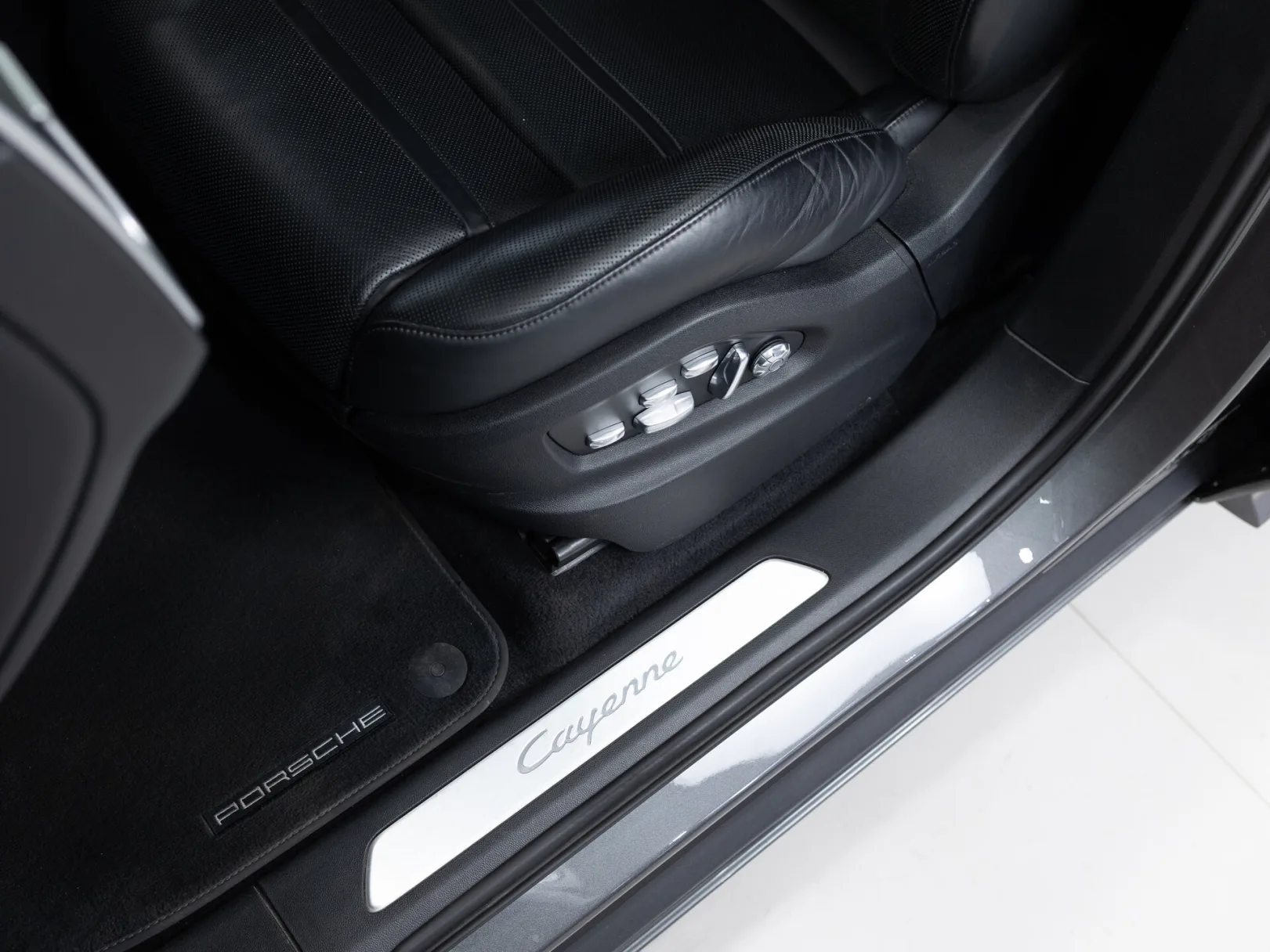 Porsche Cayenne Базовая III, 2020 — экстерьер, фото 10
