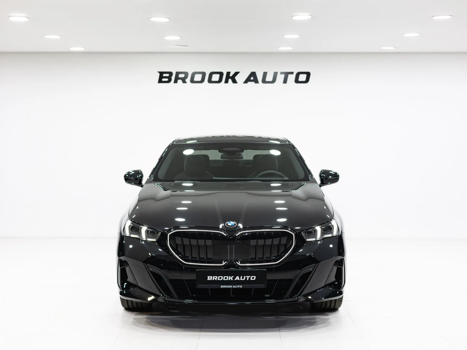 BMW 5 серии 520d xDrive VIII (G60/G61/G68), 2025 — экстерьер, фото 2