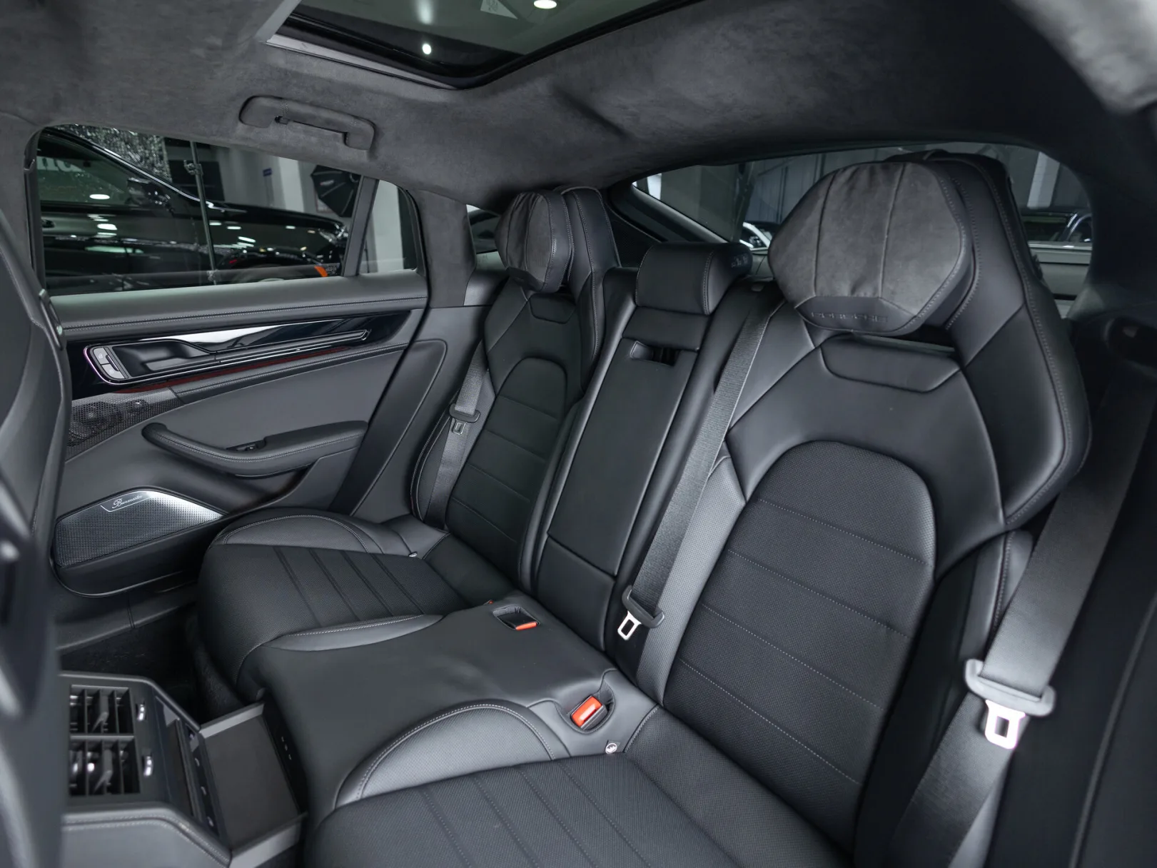 Porsche Panamera GTS III, 2024 — экстерьер, фото 31